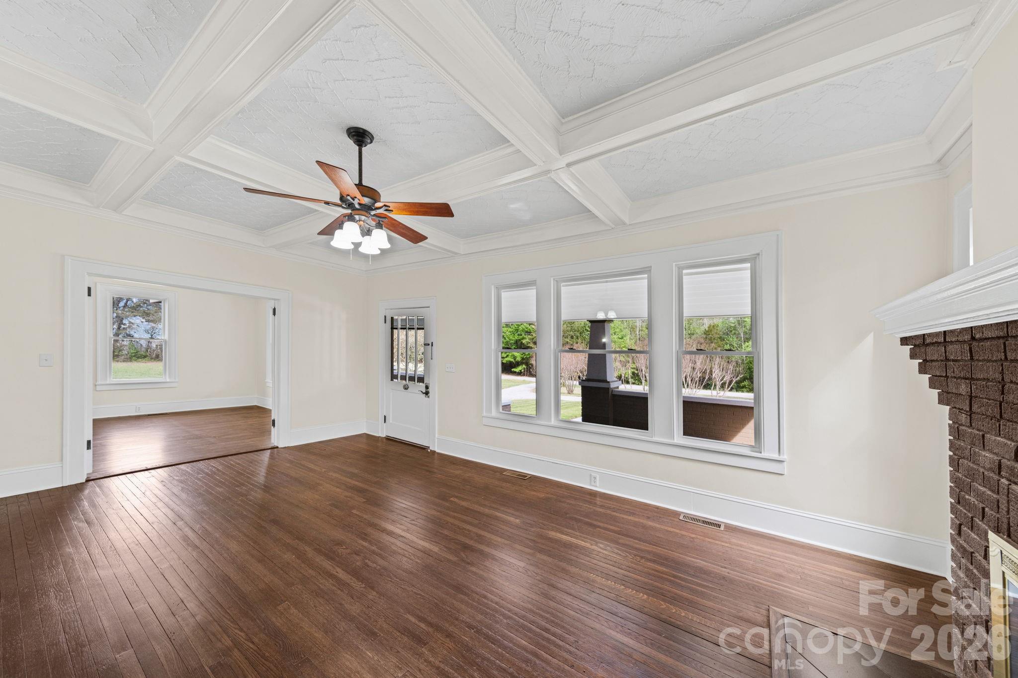511 W Passaic Street — Peachland