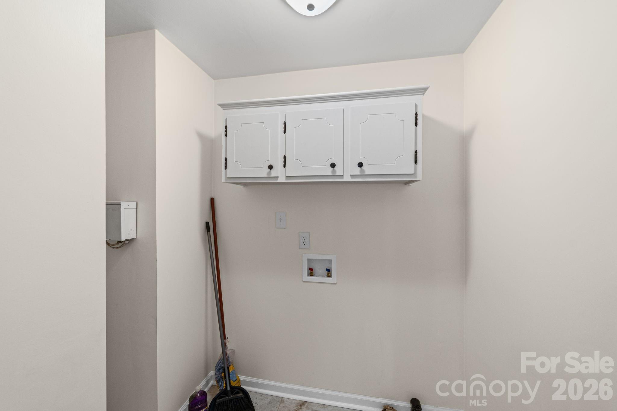 511 W Passaic Street — Peachland