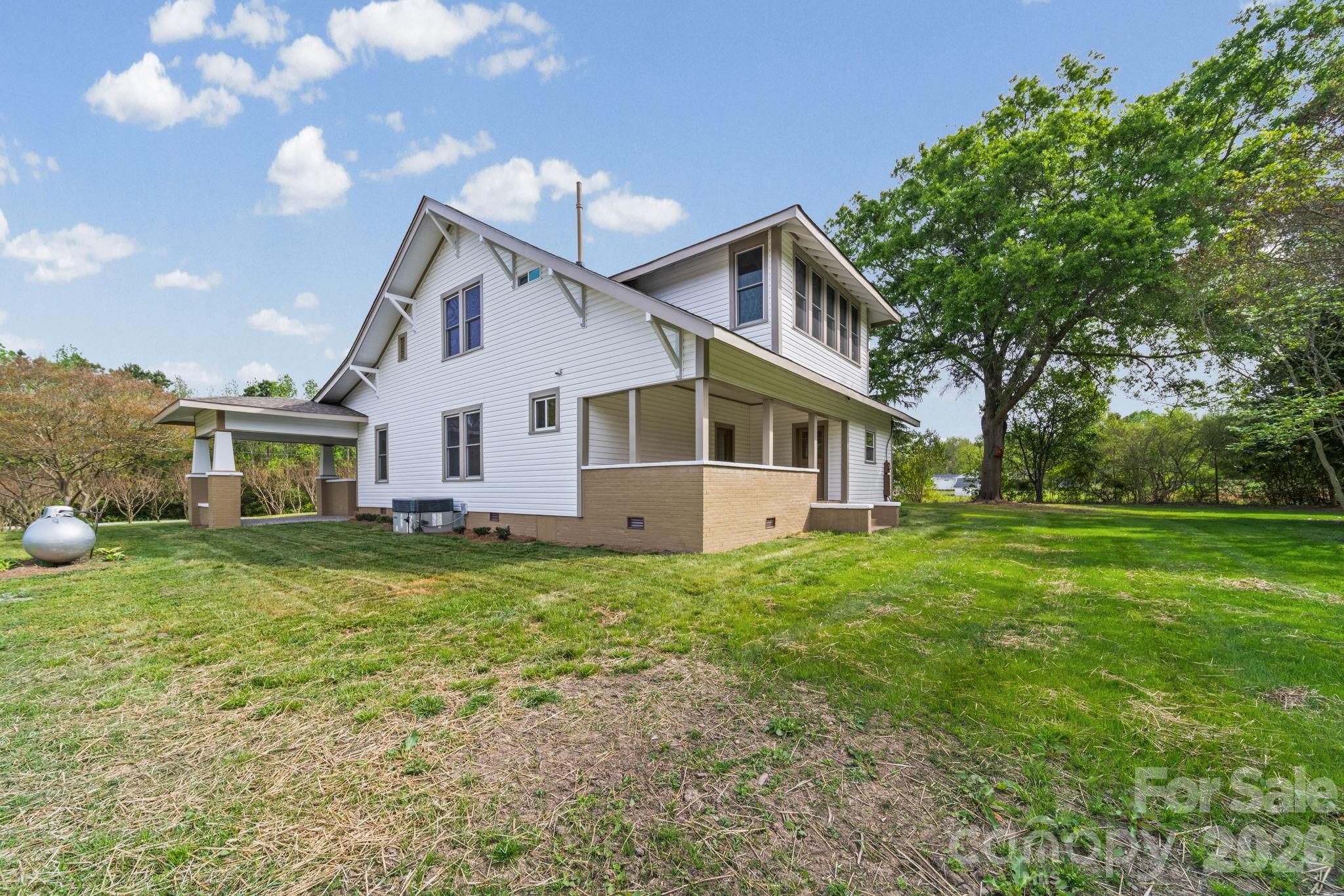 511 W Passaic Street — Peachland