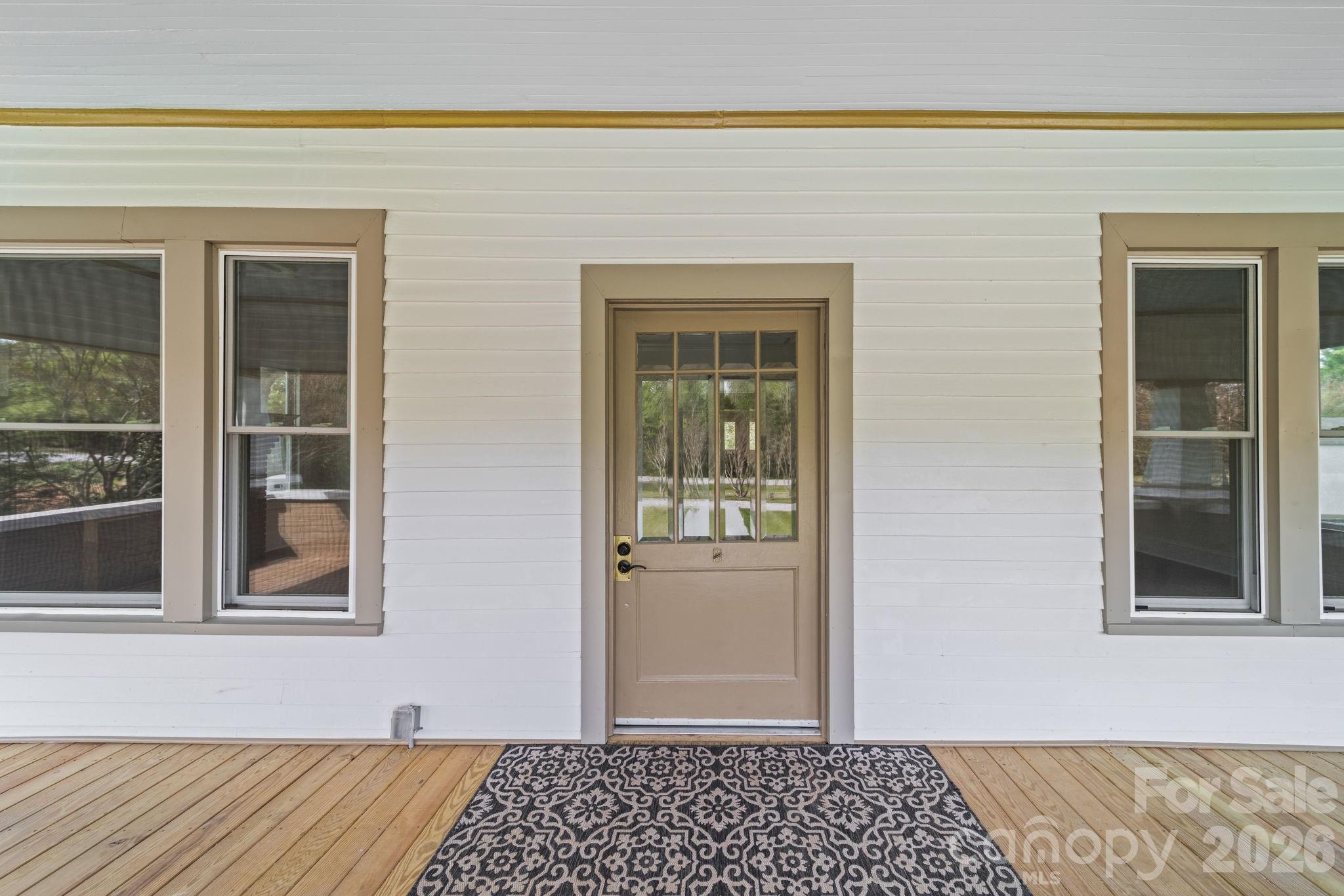 511 W Passaic Street — Peachland