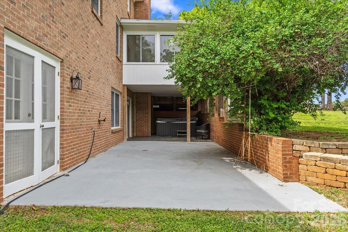 113 Woodstream Circle — Mooresville