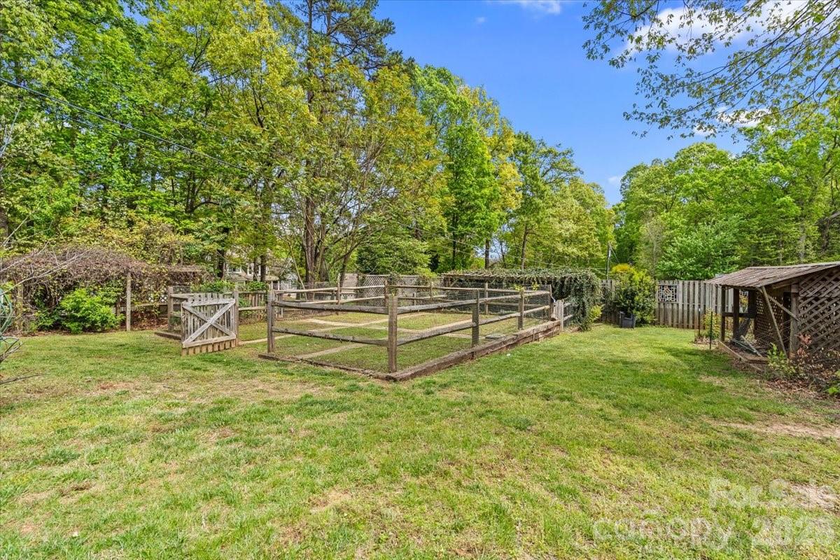 113 Woodstream Circle — Mooresville