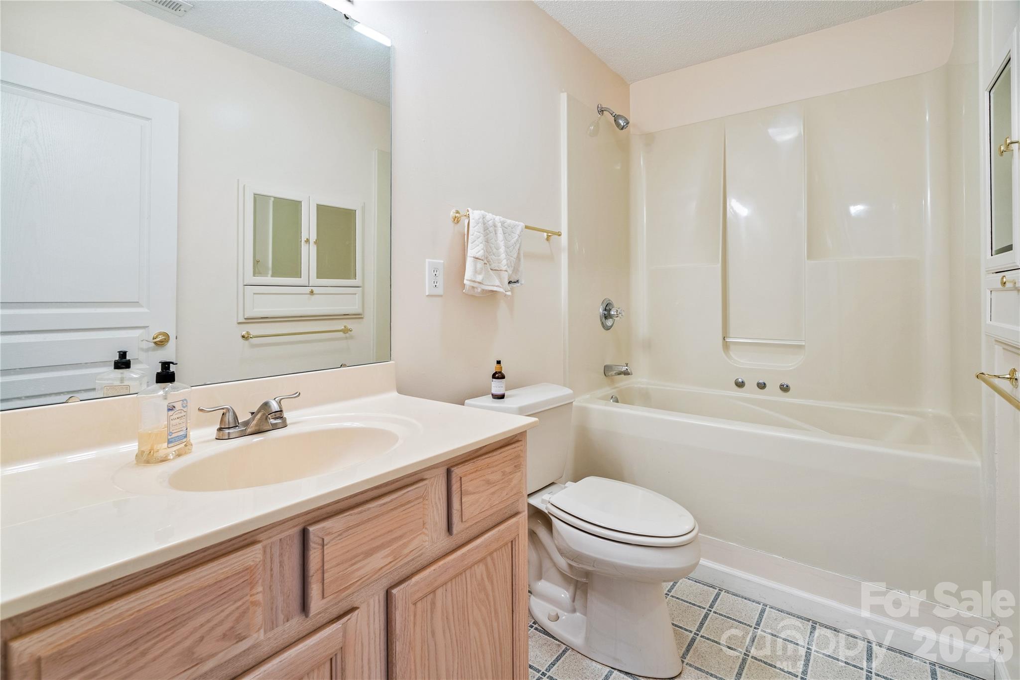47 Barn Owl Way — Hendersonville