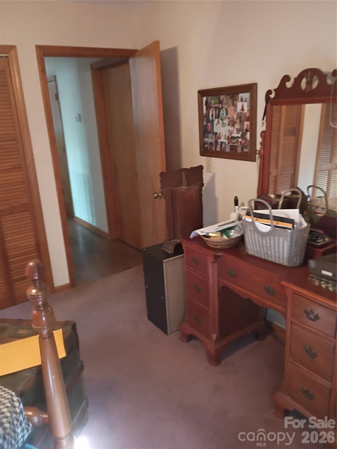5427 Christopher Road — Iron Station