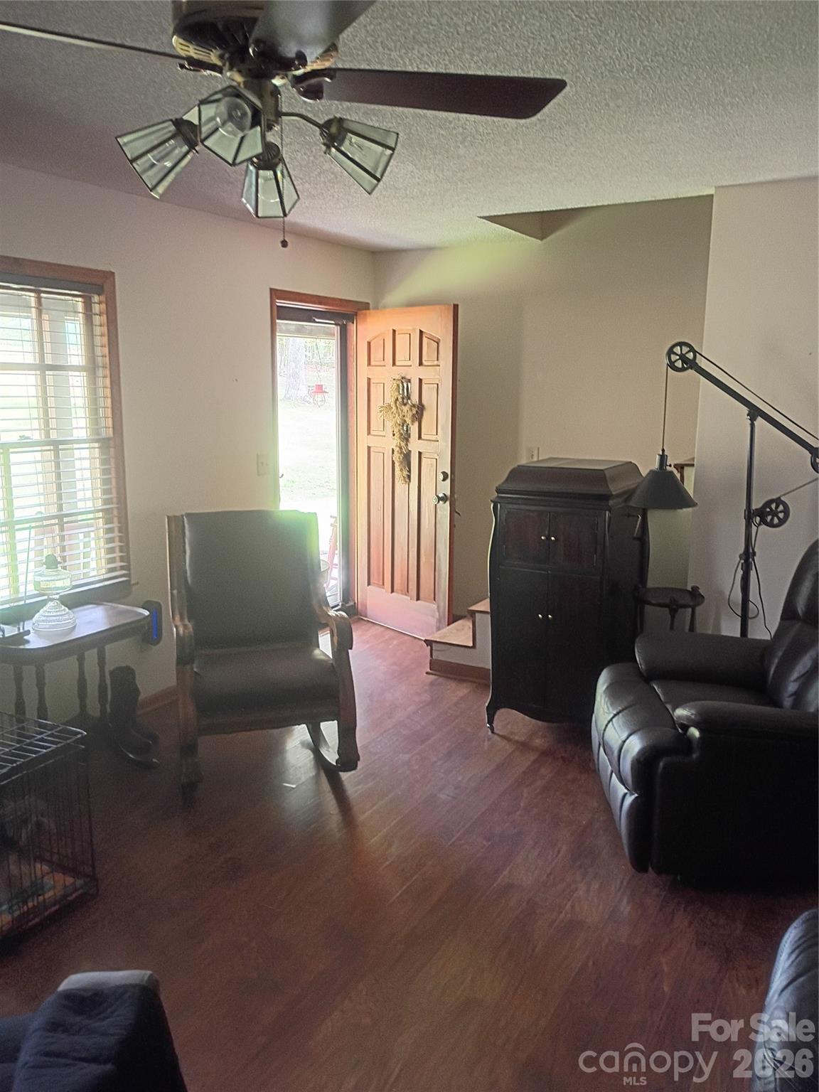 5427 Christopher Road — Iron Station
