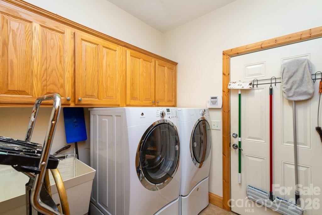 241 Crocus Lane — Sylva