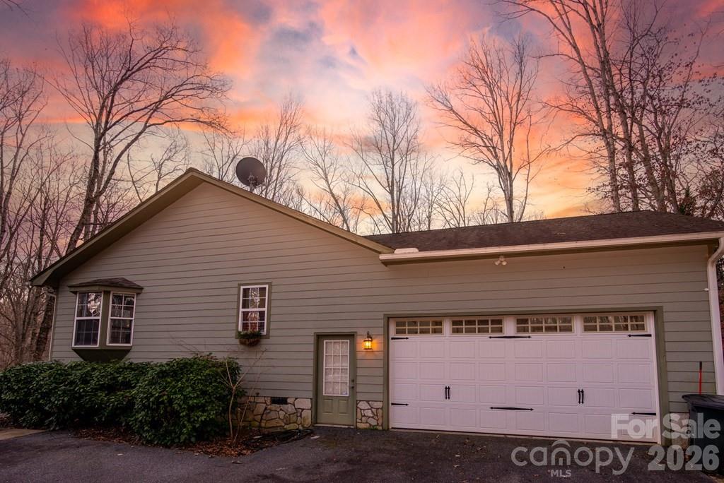 241 Crocus Lane — Sylva