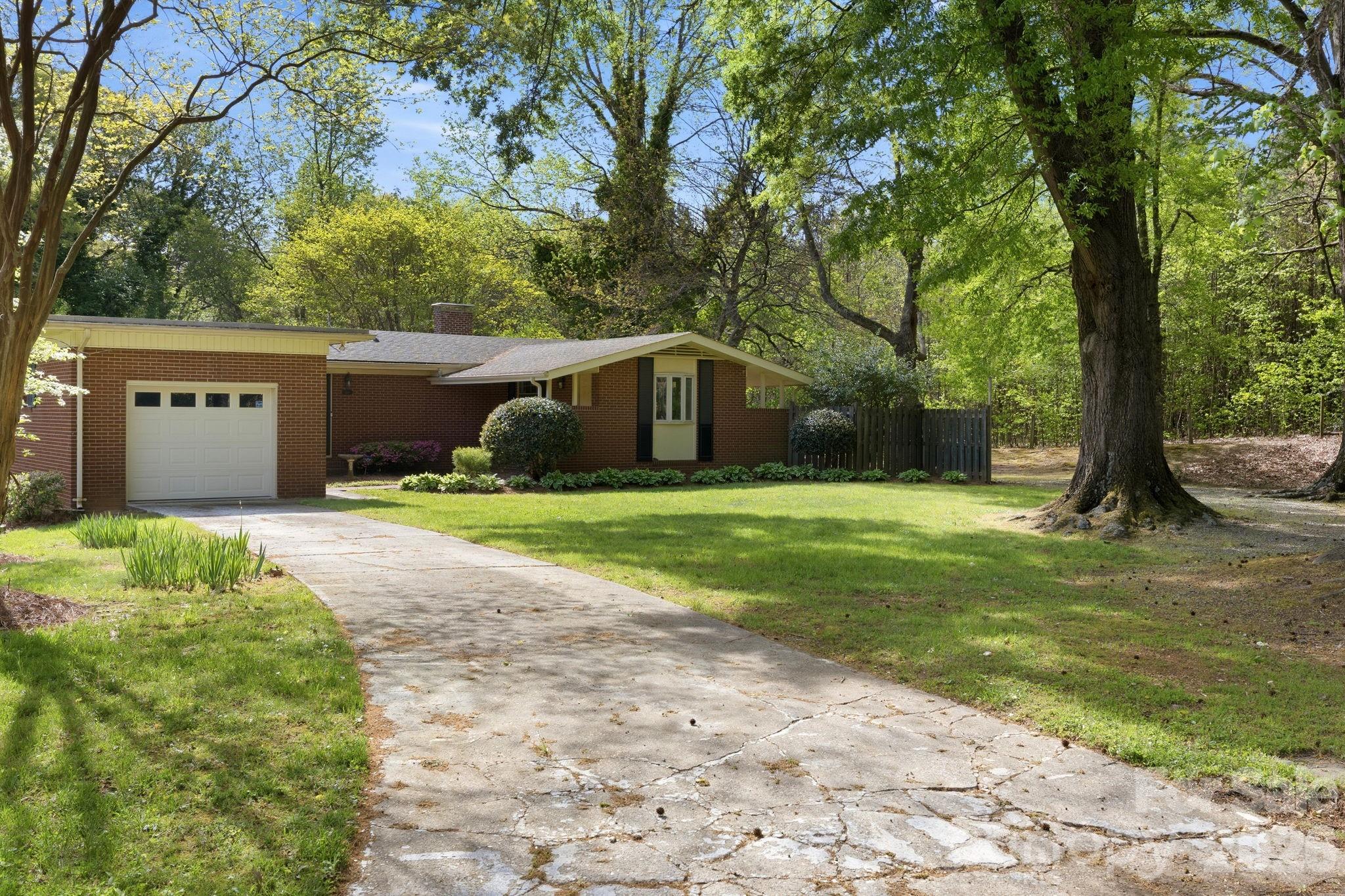 101 Spruce Drive — Salisbury