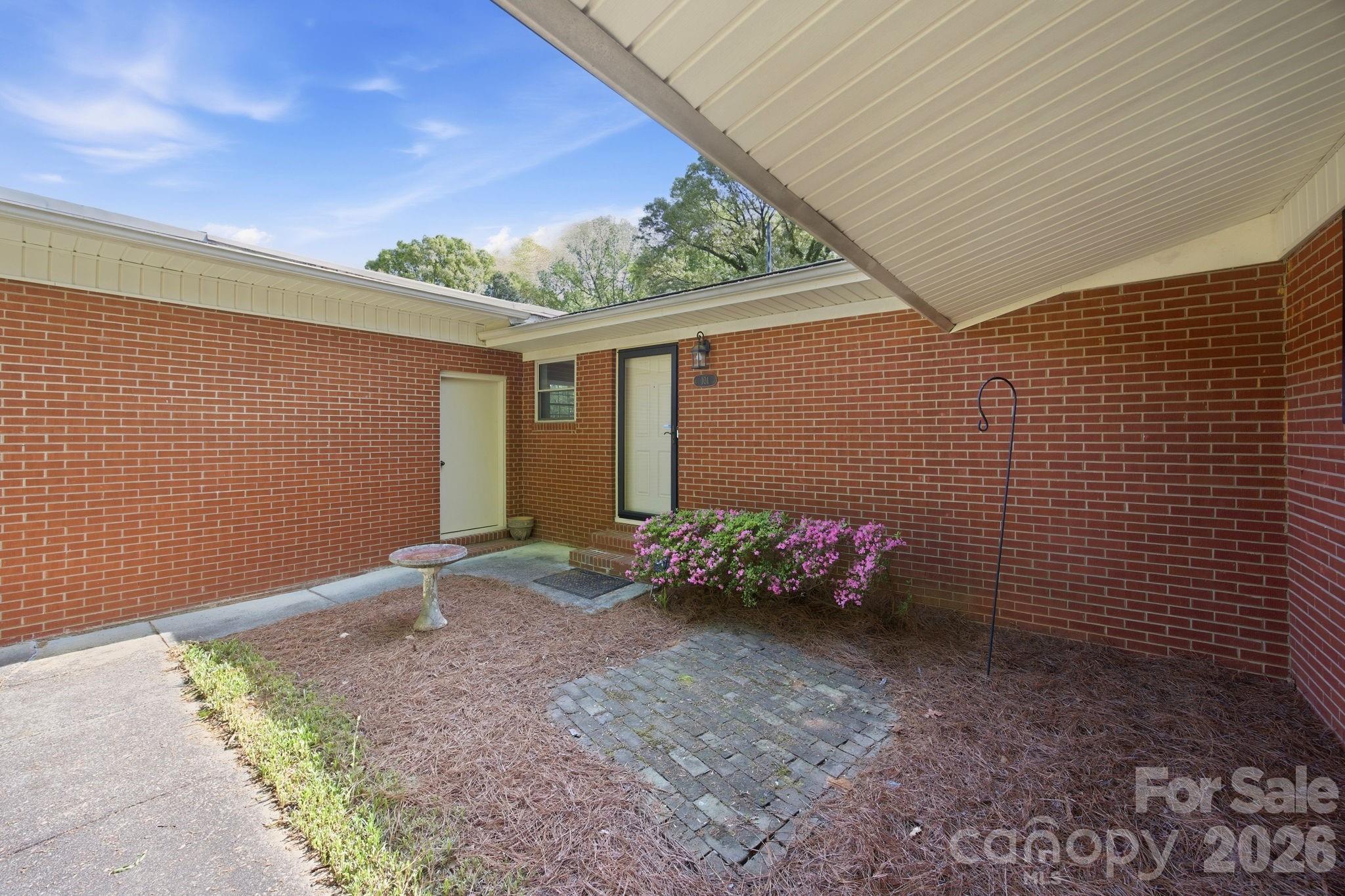 101 Spruce Drive — Salisbury