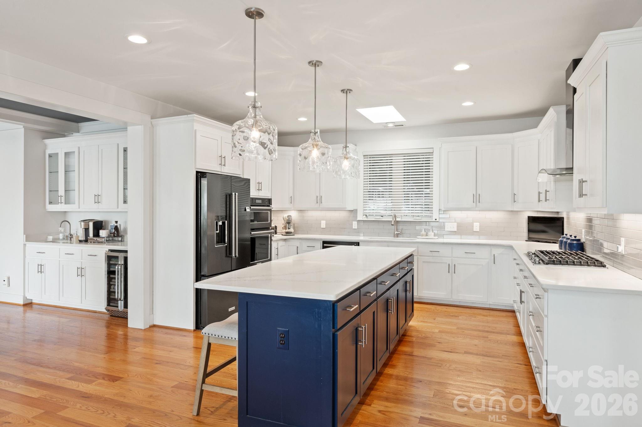 1786 Riverview Road — Lexington