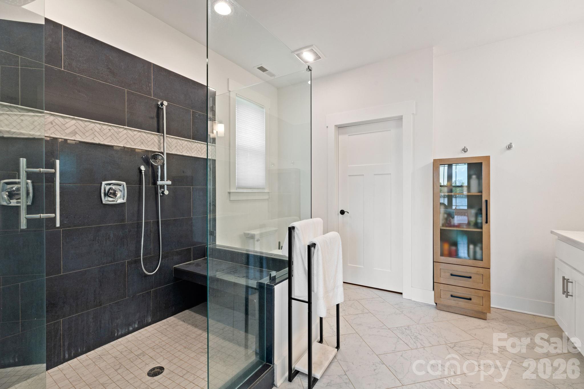 1786 Riverview Road — Lexington