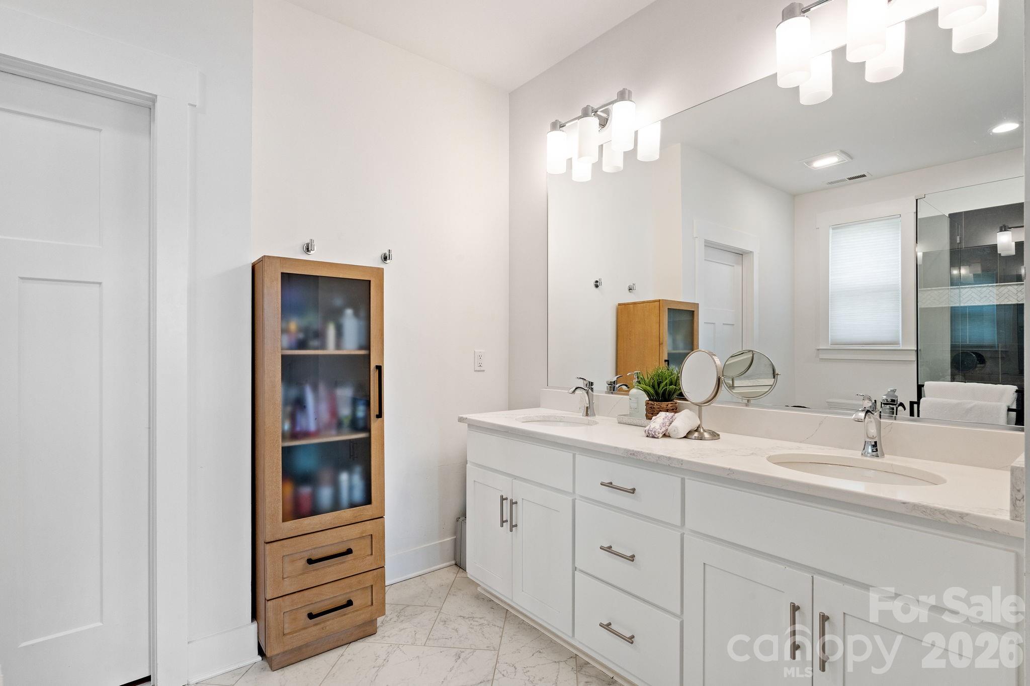 1786 Riverview Road — Lexington
