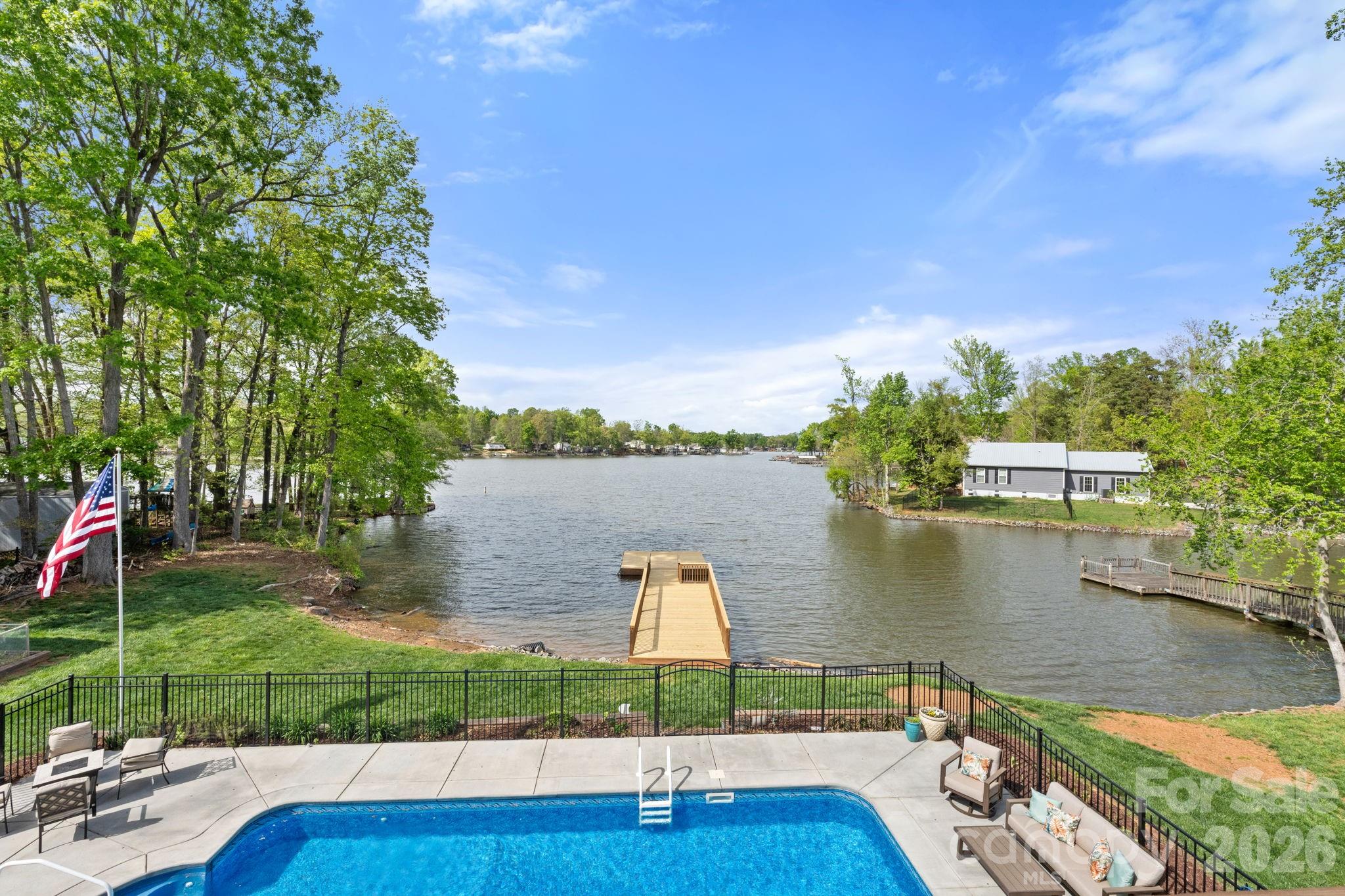 1786 Riverview Road — Lexington