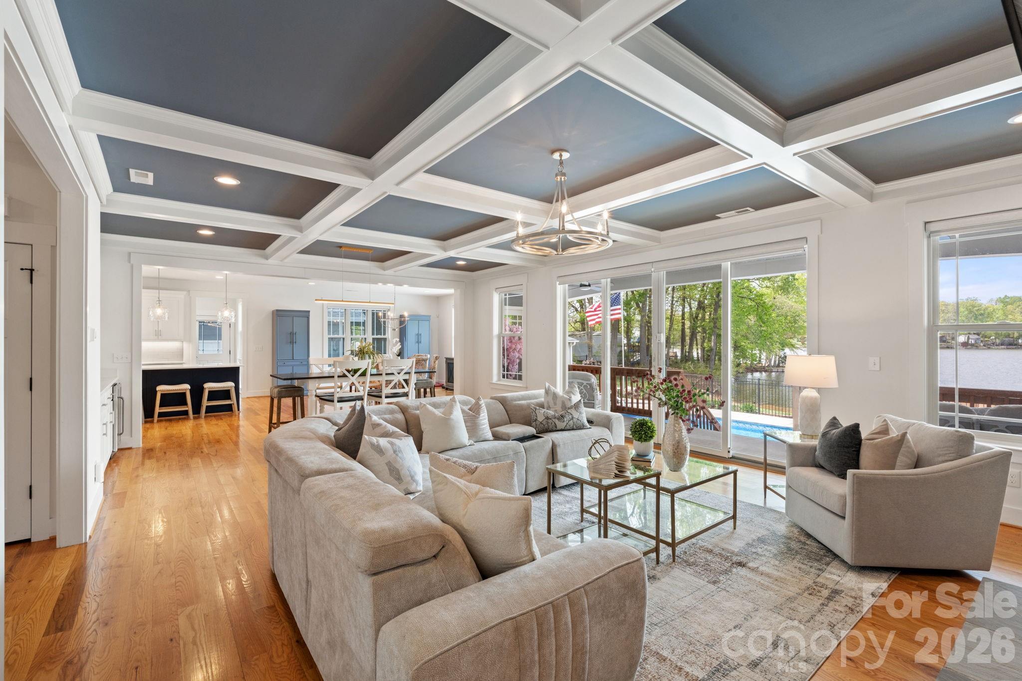 1786 Riverview Road — Lexington