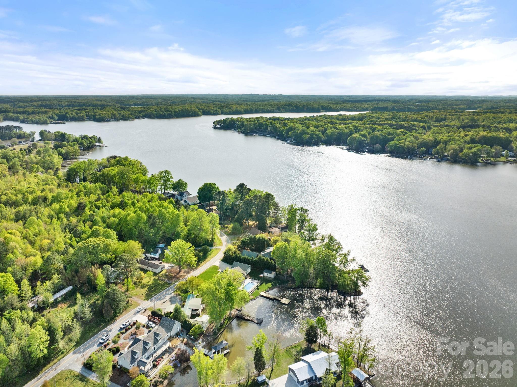 1786 Riverview Road — Lexington