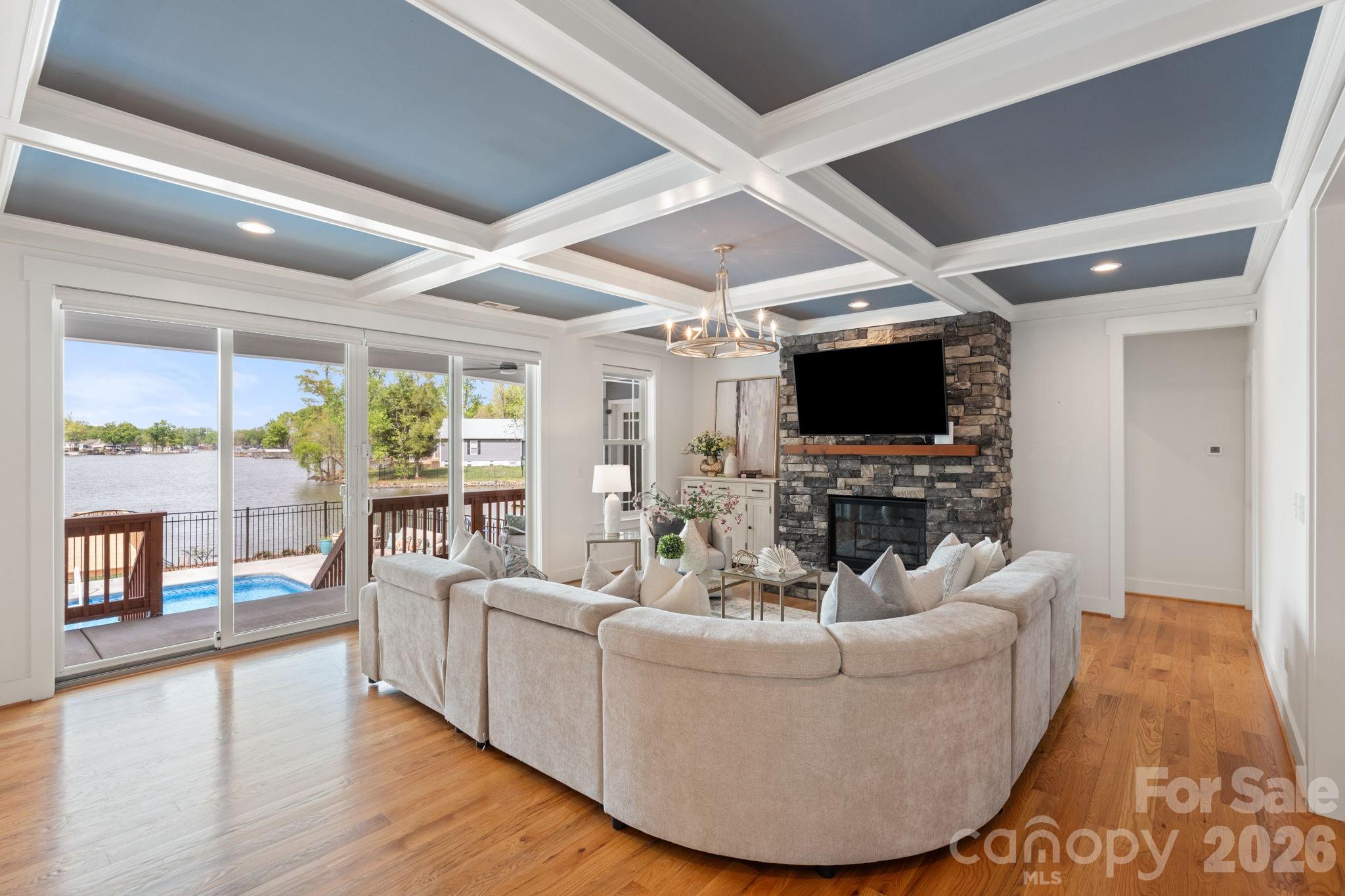 1786 Riverview Road — Lexington
