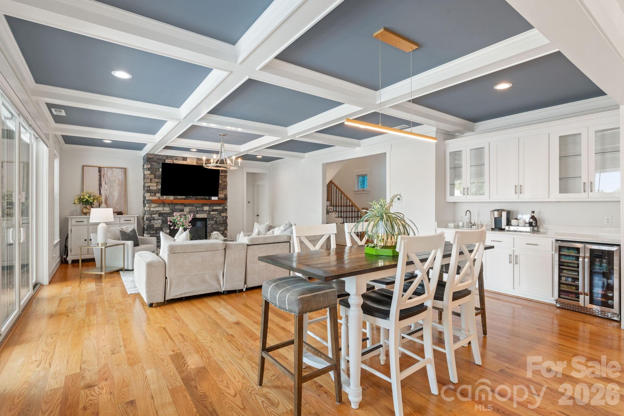 1786 Riverview Road — Lexington
