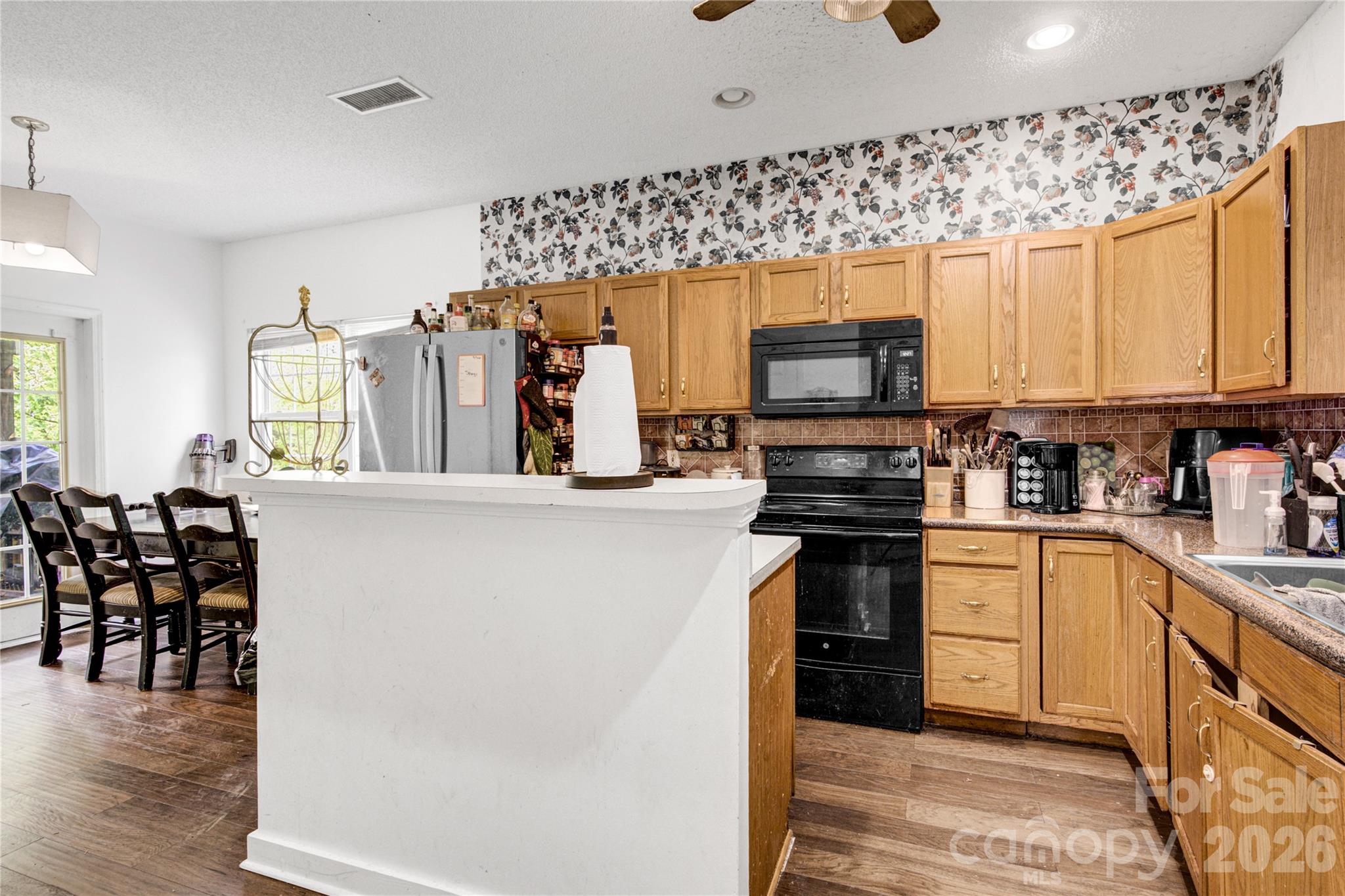 2536 Thornfield Road — Charlotte
