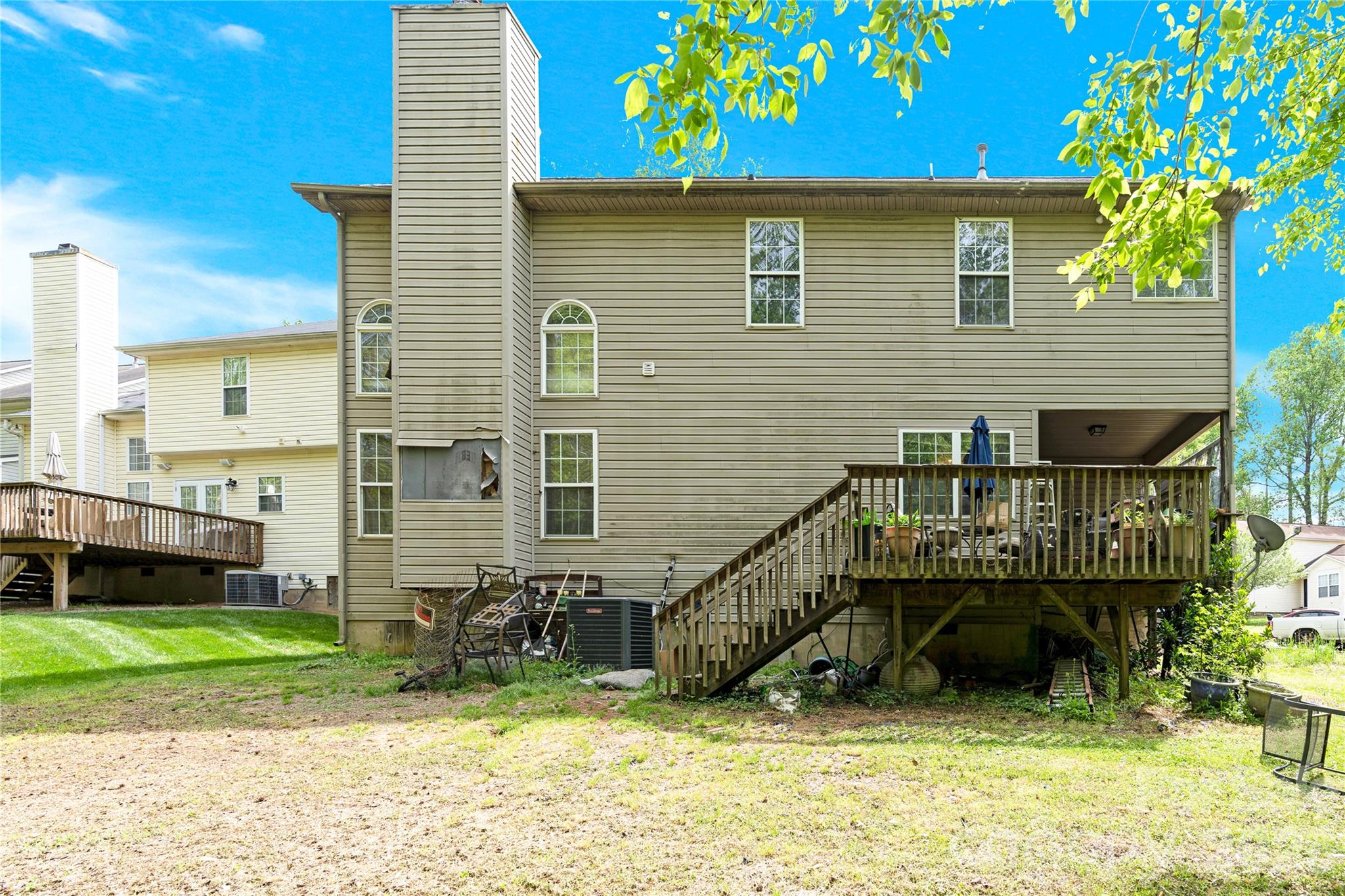 2536 Thornfield Road — Charlotte