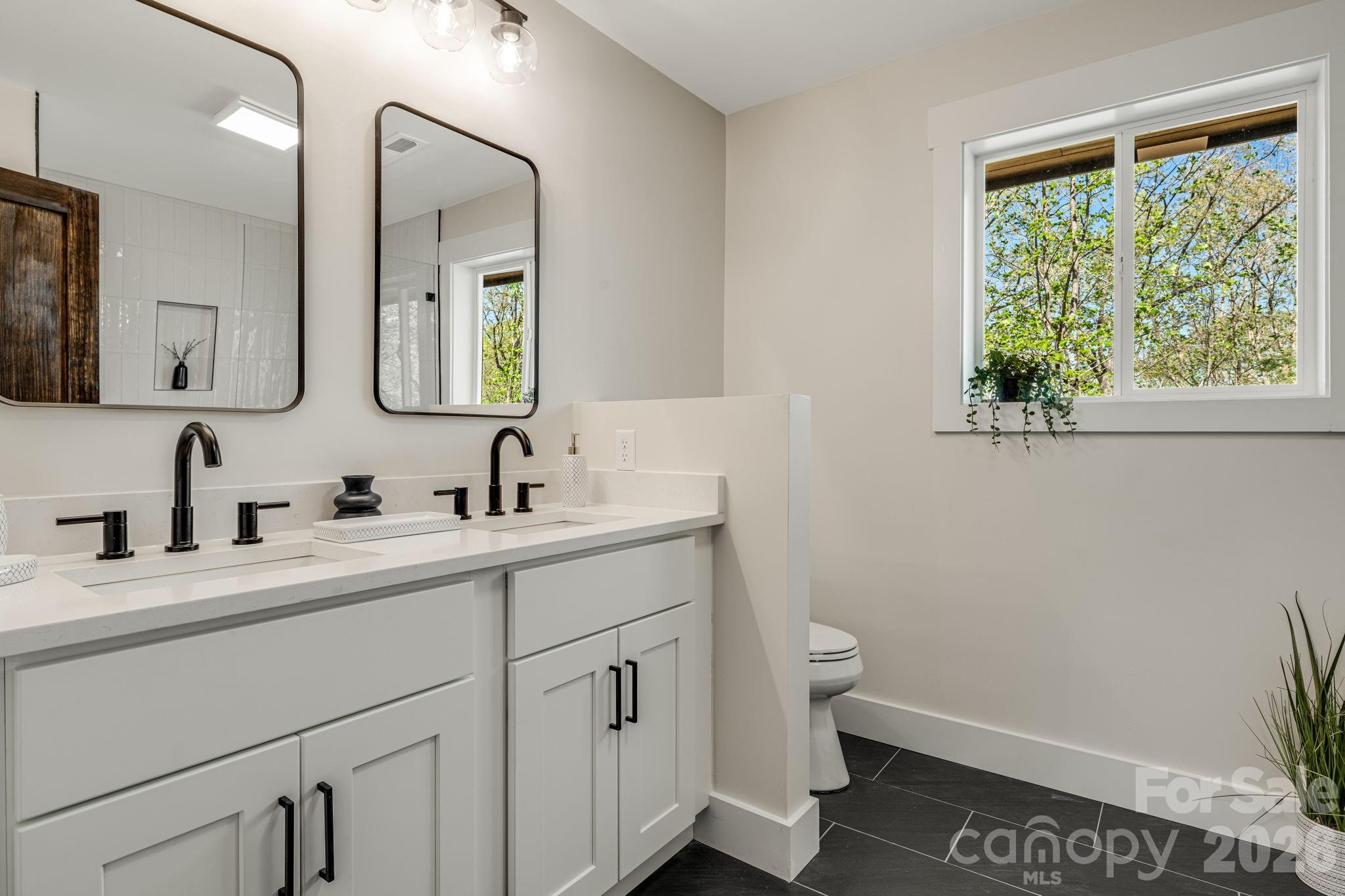 234 Lobdell Road — Pisgah Forest
