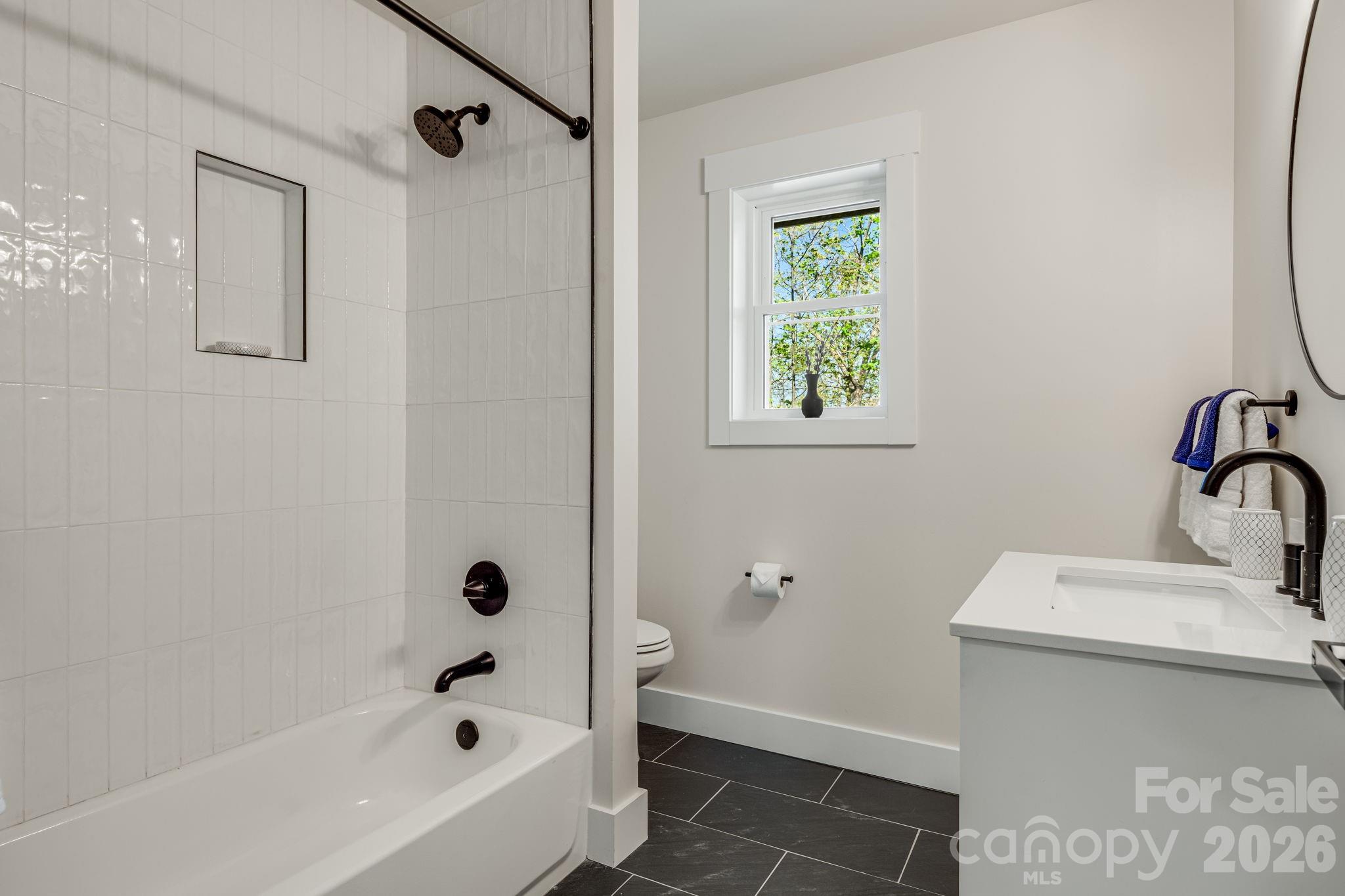 234 Lobdell Road — Pisgah Forest
