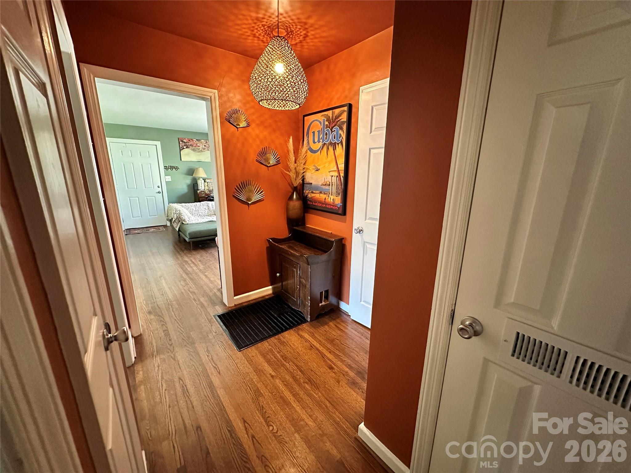 3443 Airlie Street — Charlotte