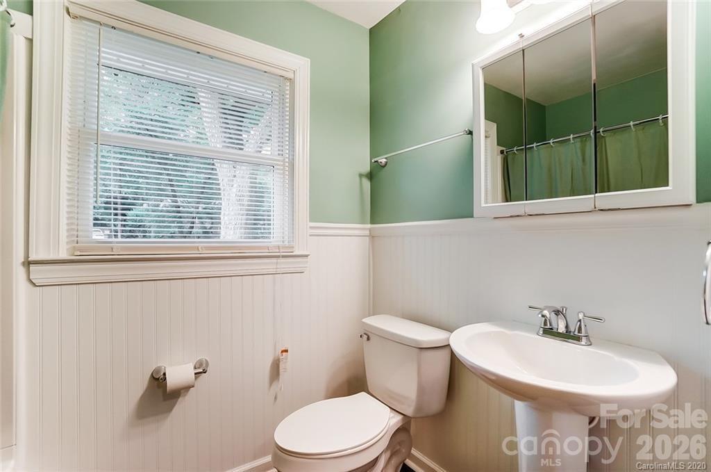 3443 Airlie Street — Charlotte