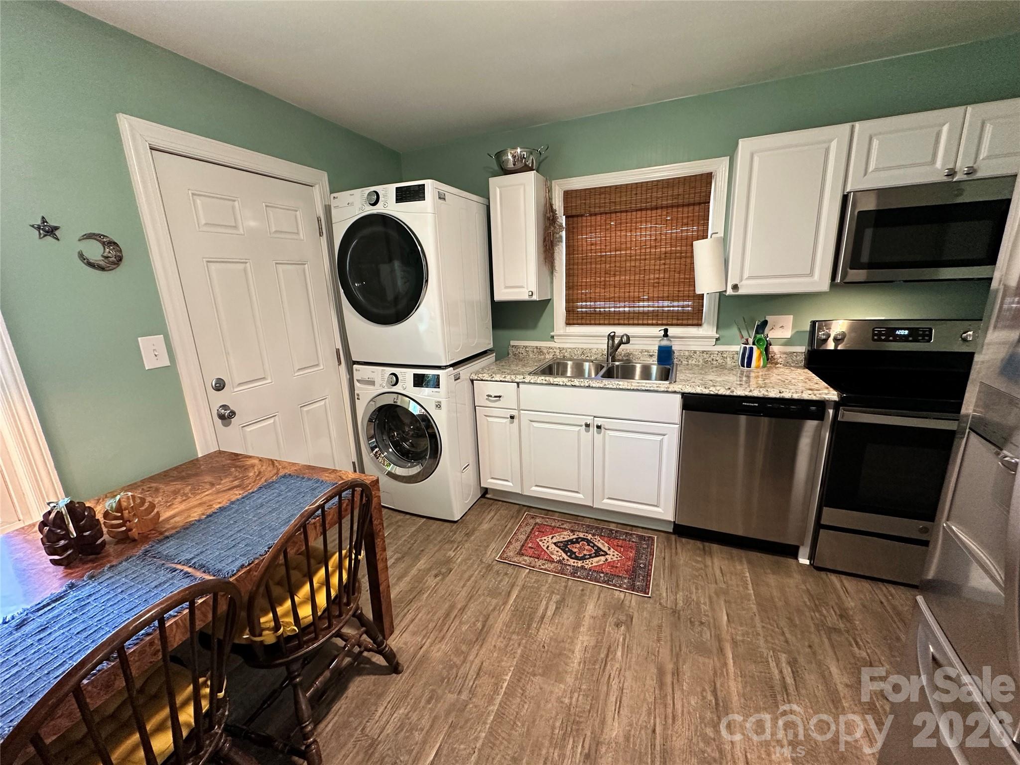 3443 Airlie Street — Charlotte