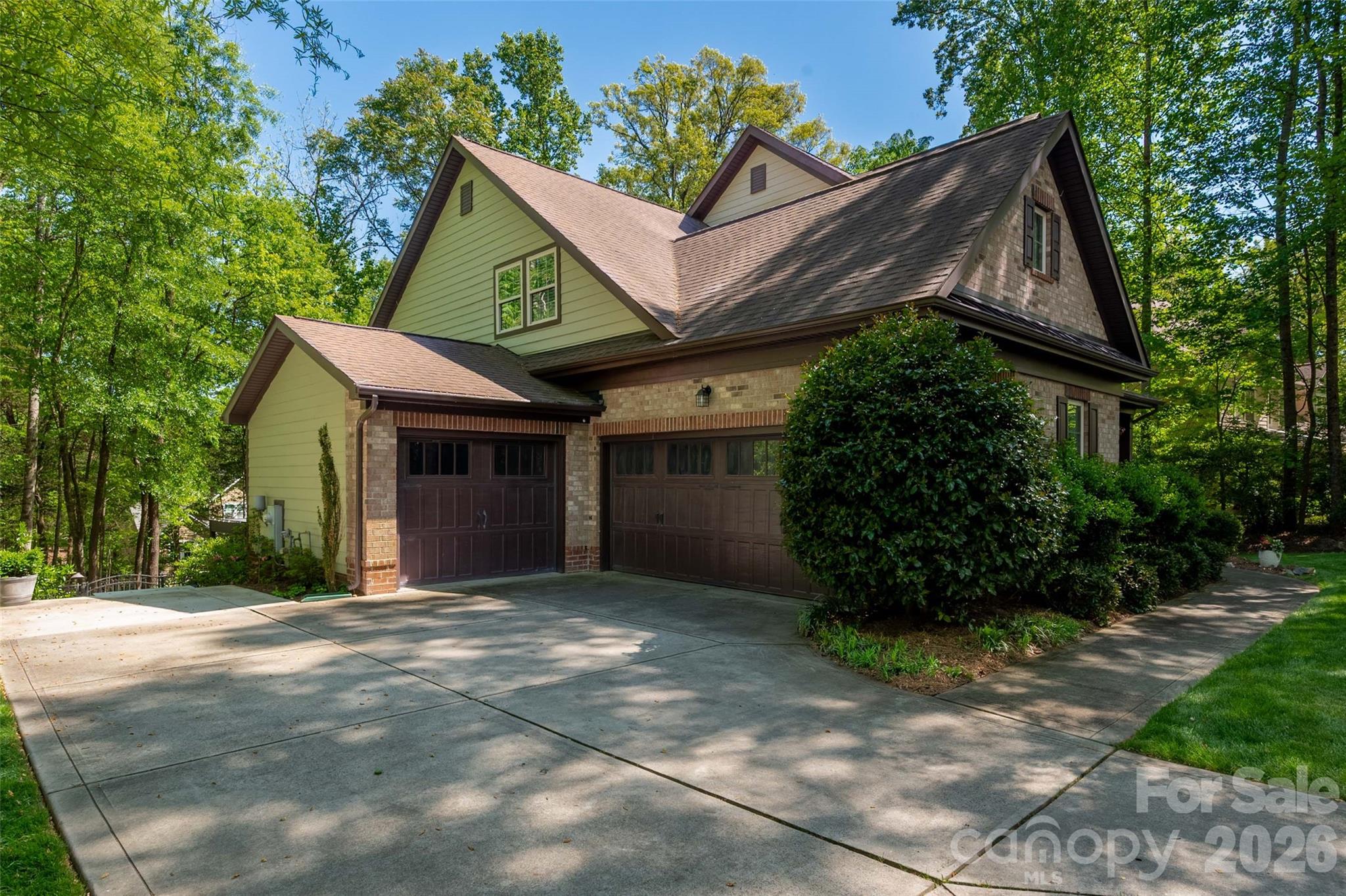 11428 Scarlet Tanager Drive — Charlotte