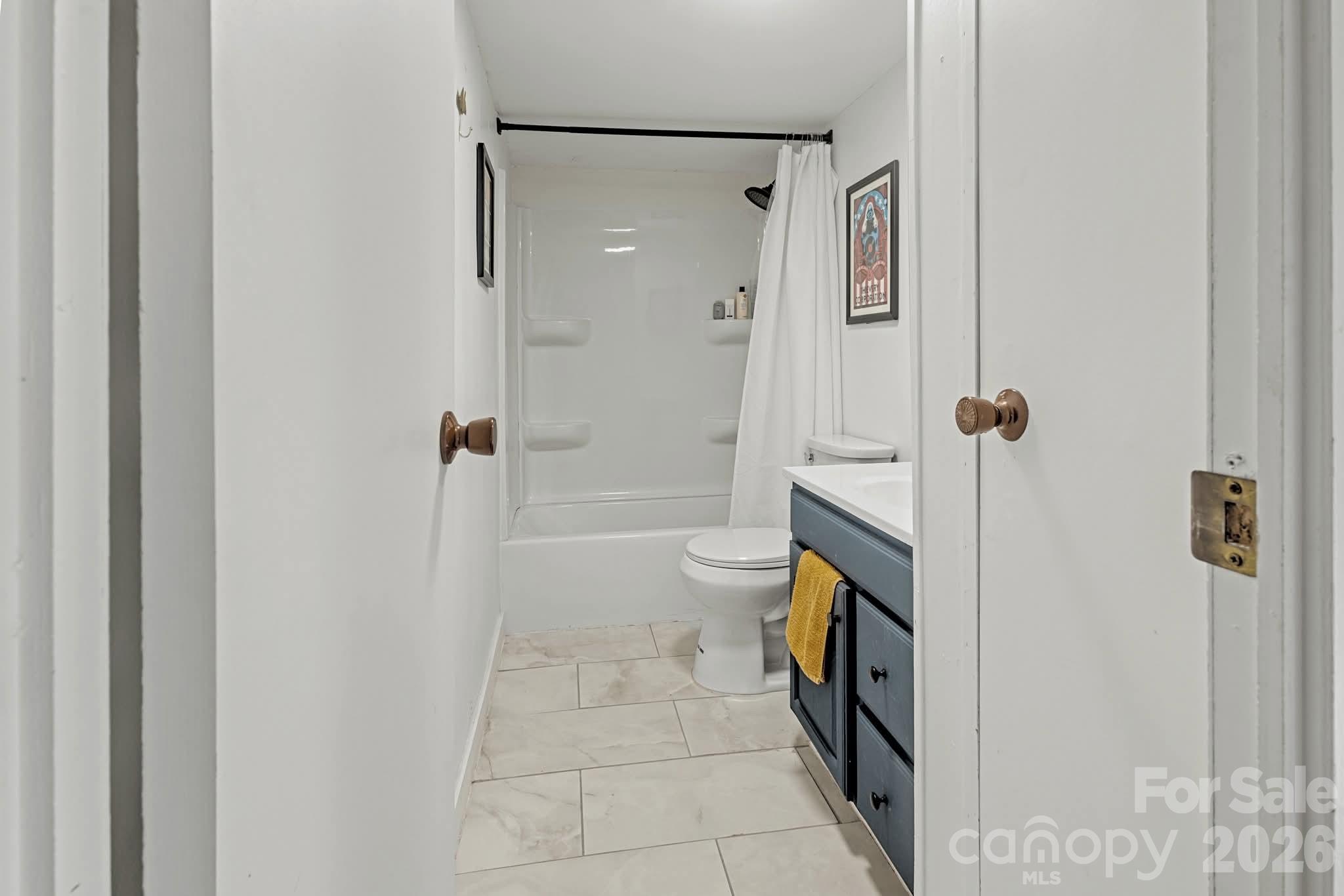 41 W Skyland Circle — Woodfin