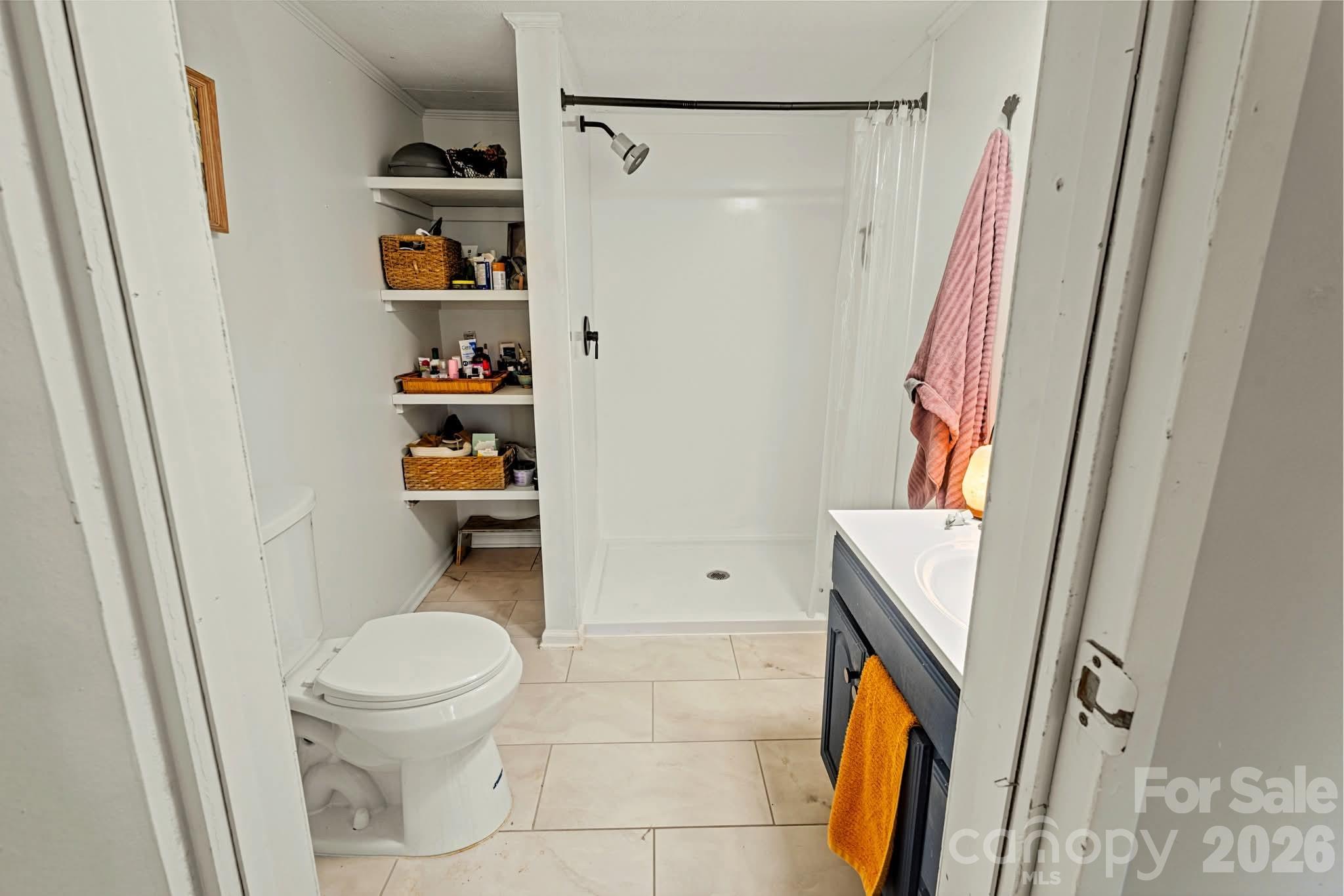 41 W Skyland Circle — Woodfin