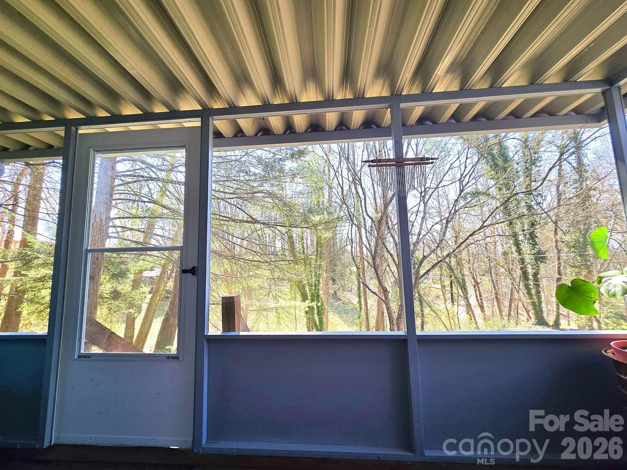 41 W Skyland Circle — Woodfin