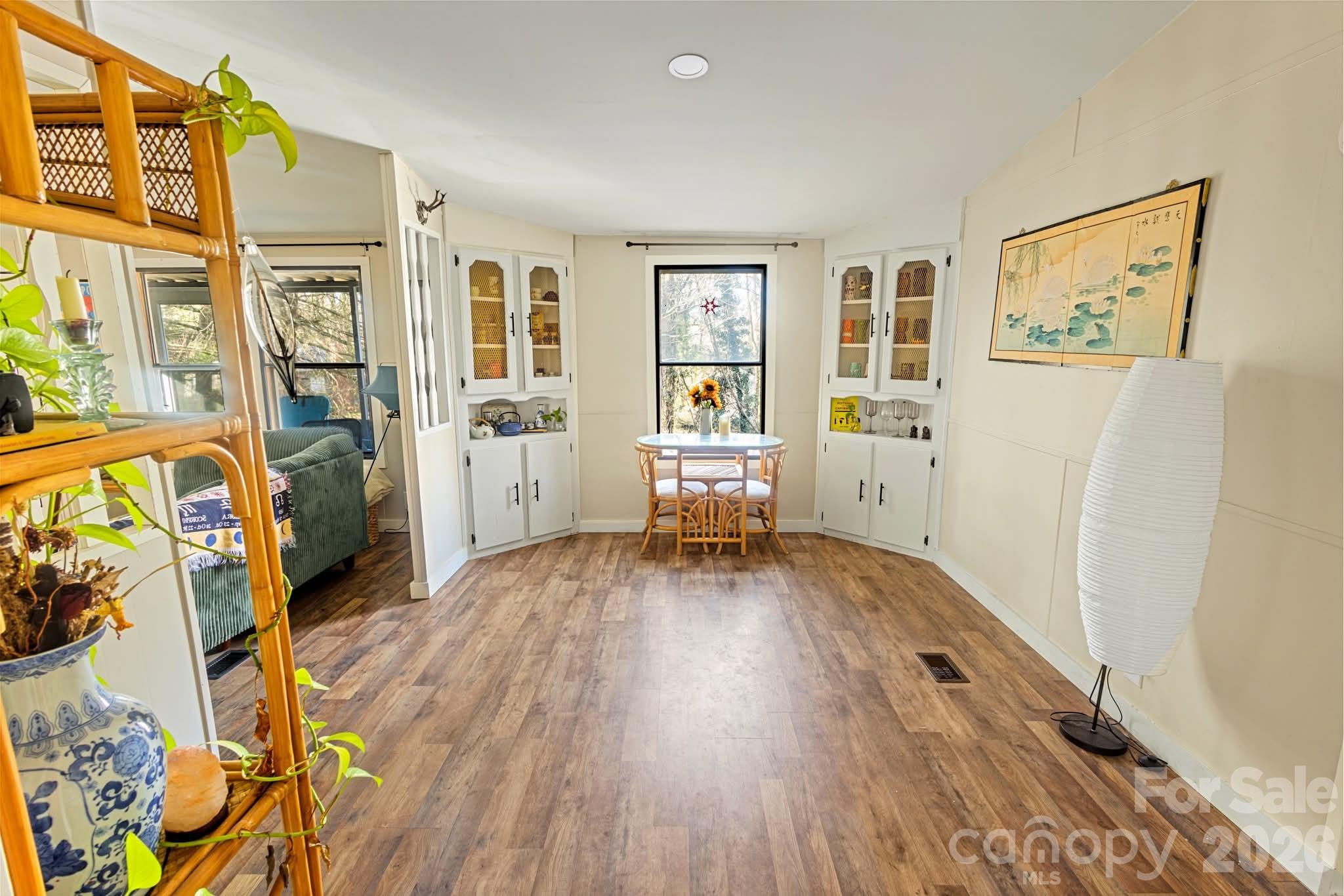 41 W Skyland Circle — Woodfin