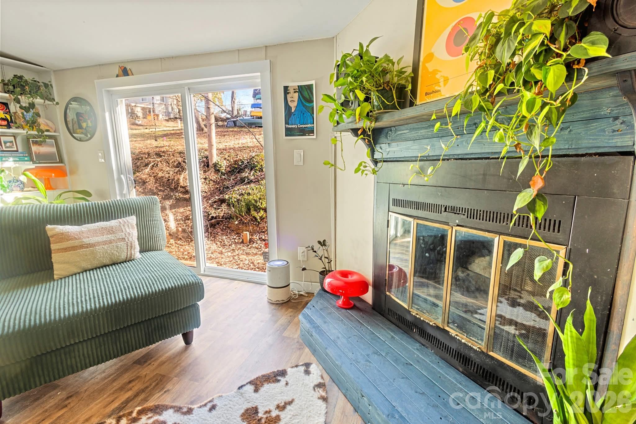41 W Skyland Circle — Woodfin