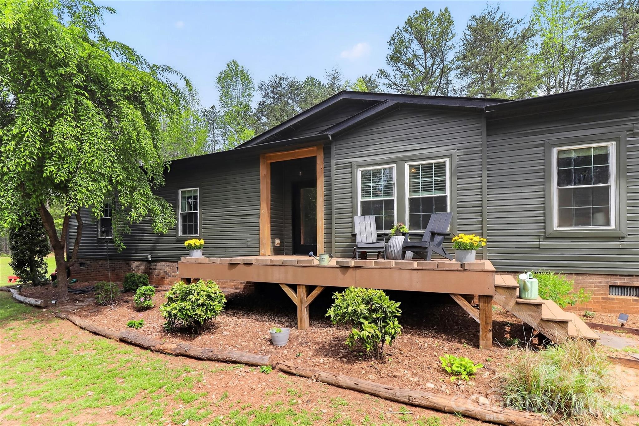 155 Amity Church Road — Iron Station