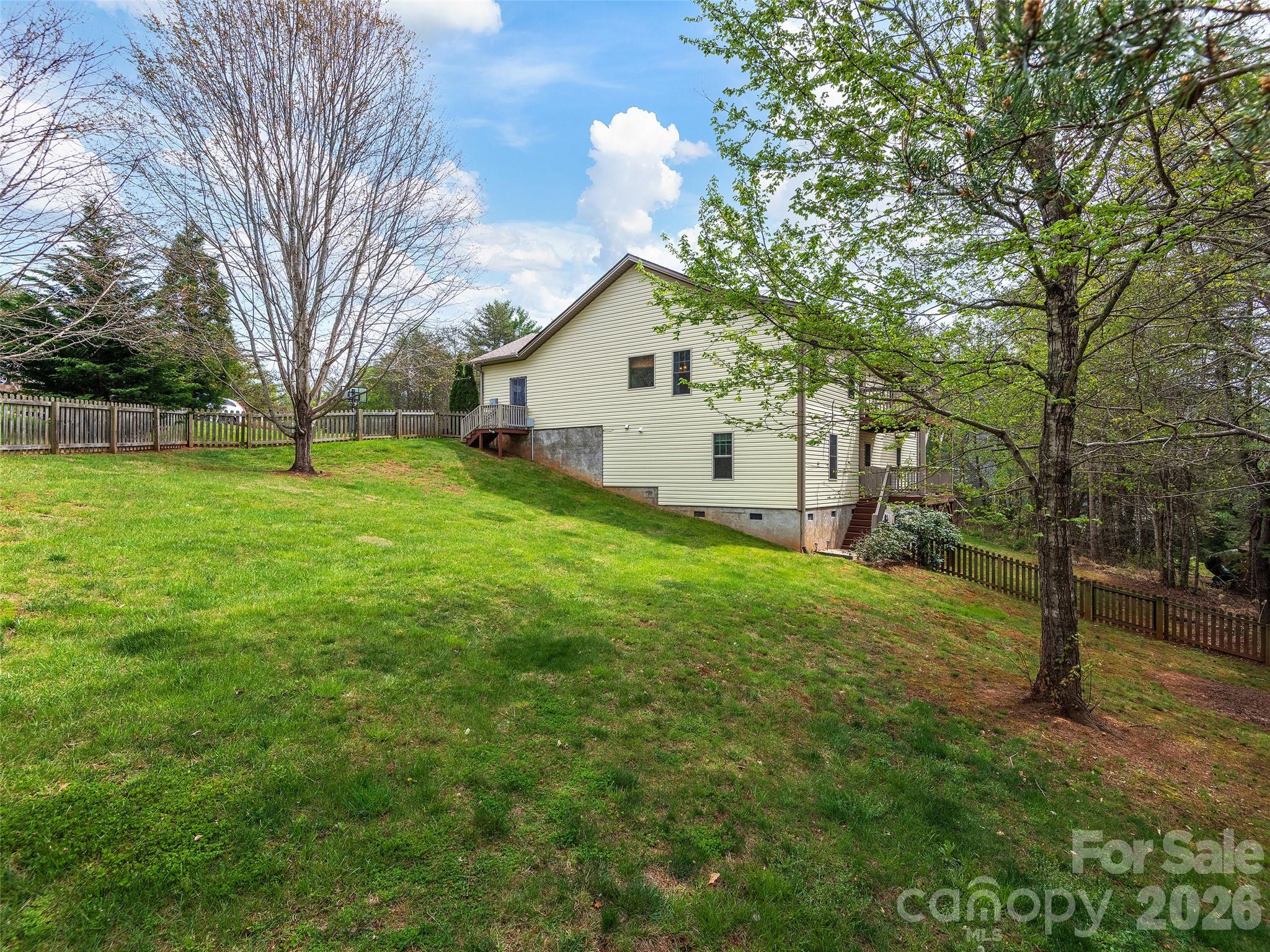26 Lancaster Lane — Weaverville