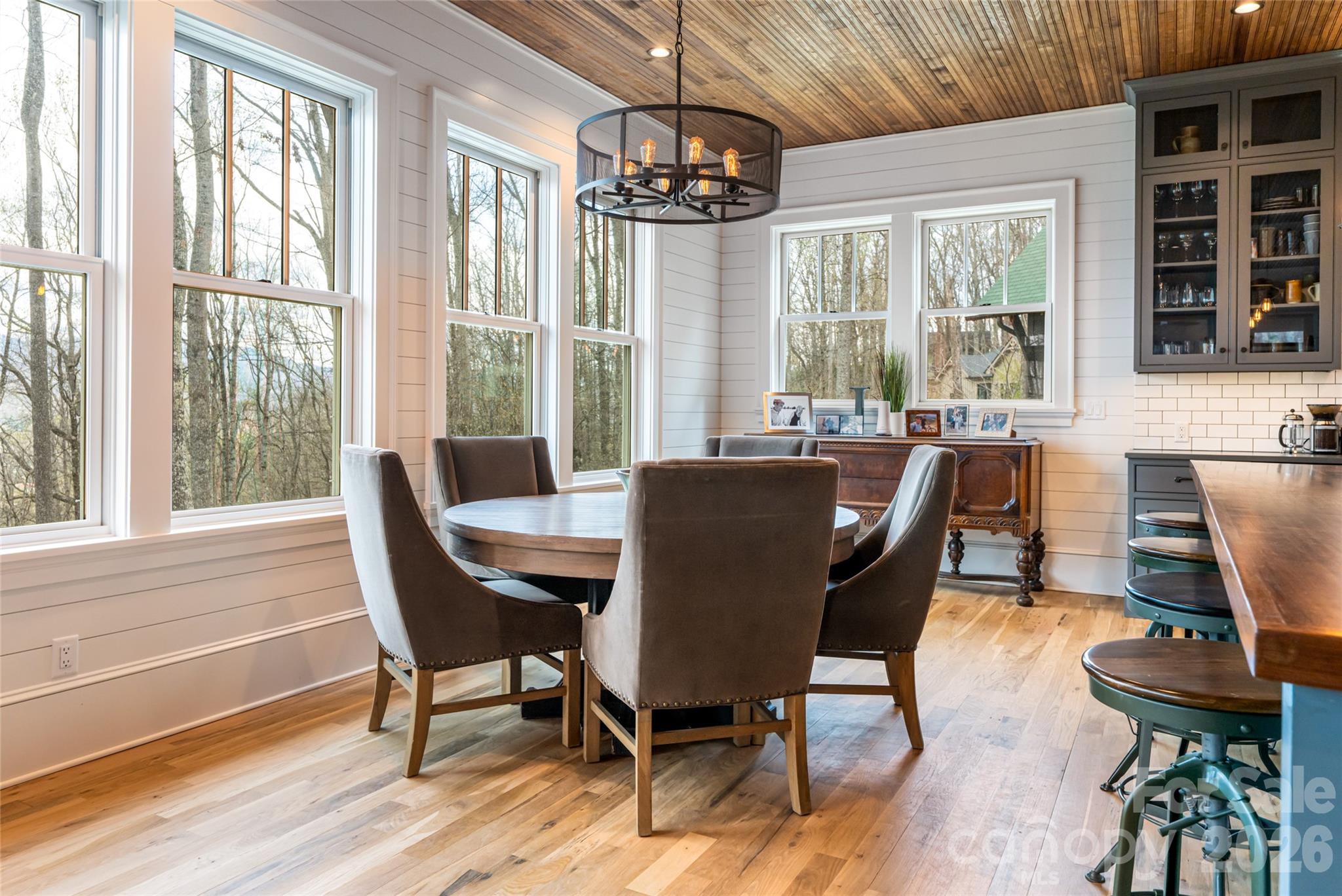 51 Summit Road — Swannanoa