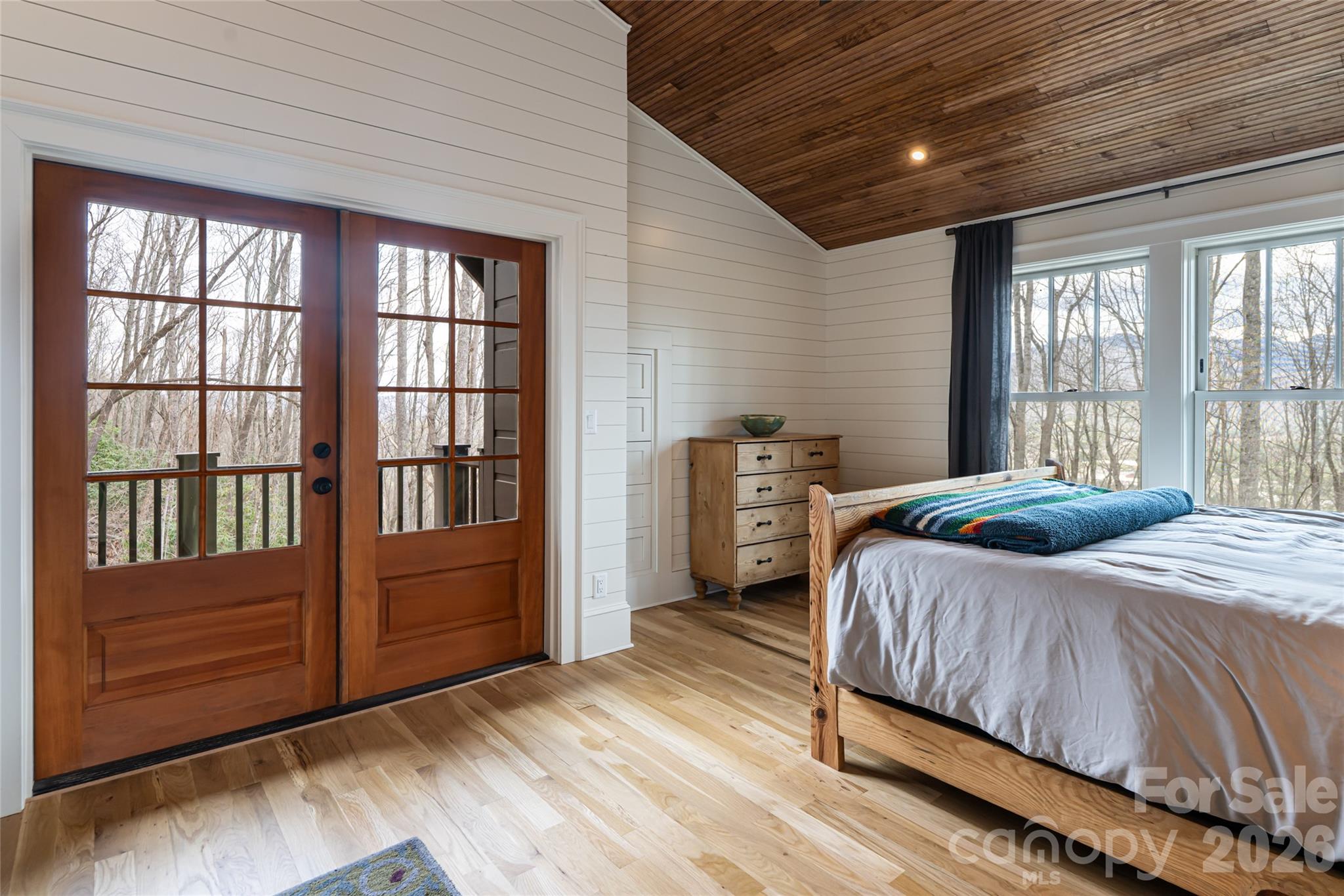 51 Summit Road — Swannanoa