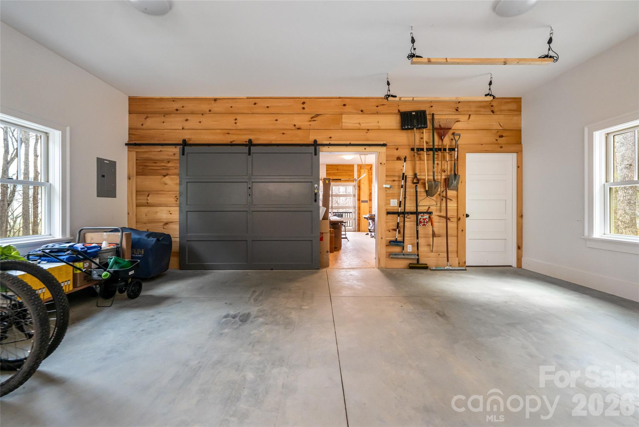 51 Summit Road — Swannanoa