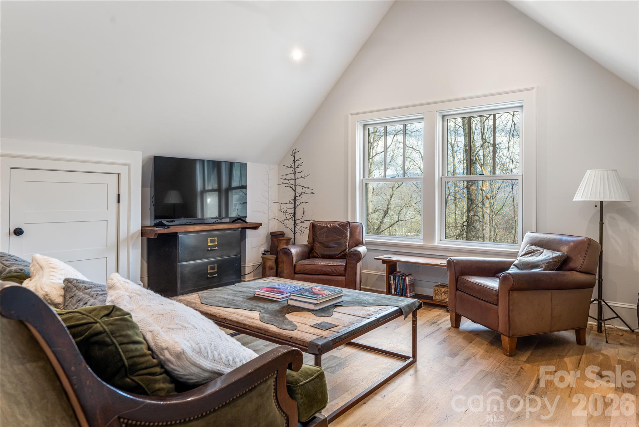 51 Summit Road — Swannanoa