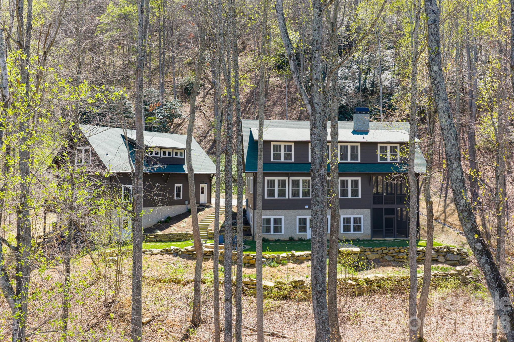 51 Summit Road — Swannanoa