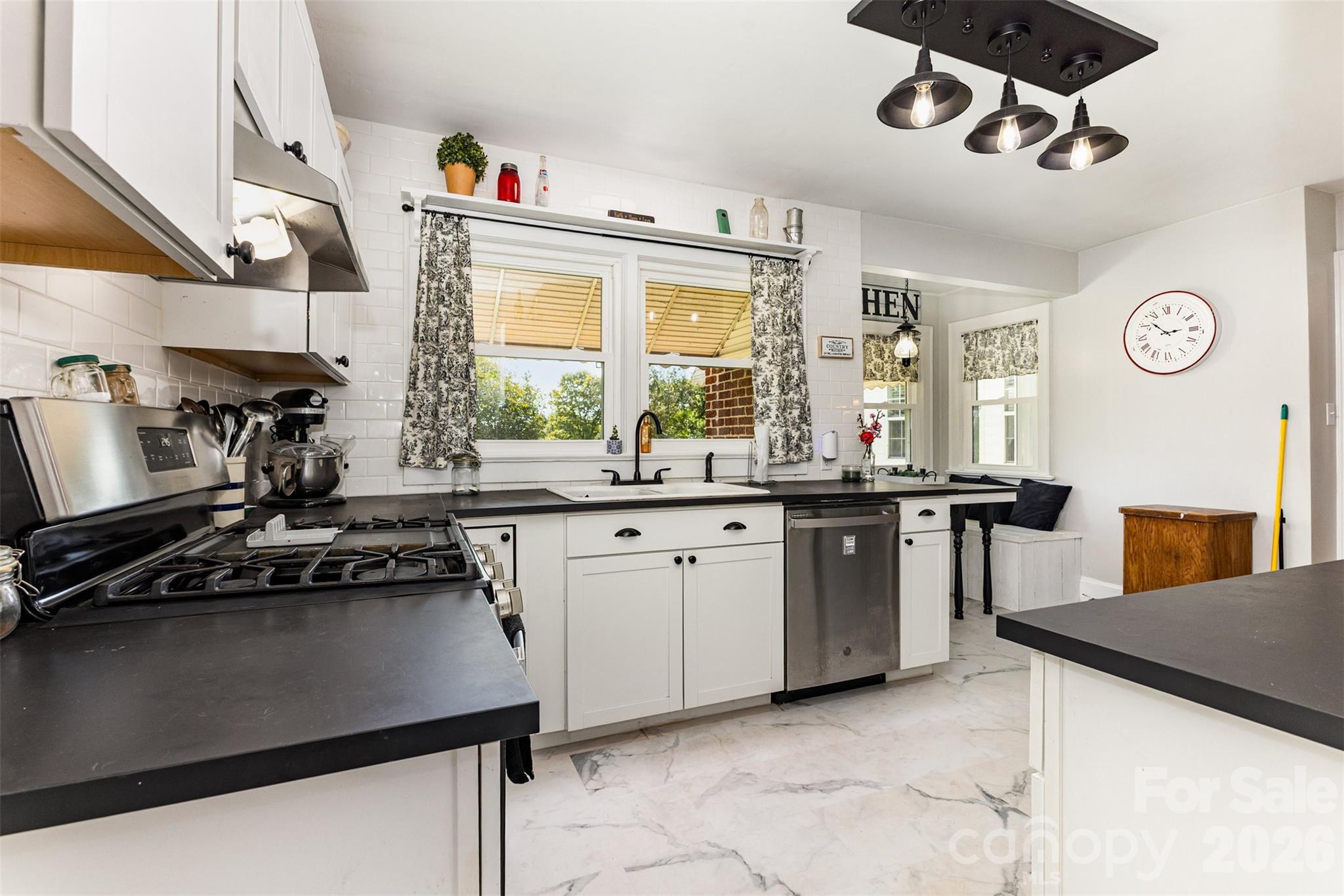 941 Casar Belwood Road — Lawndale