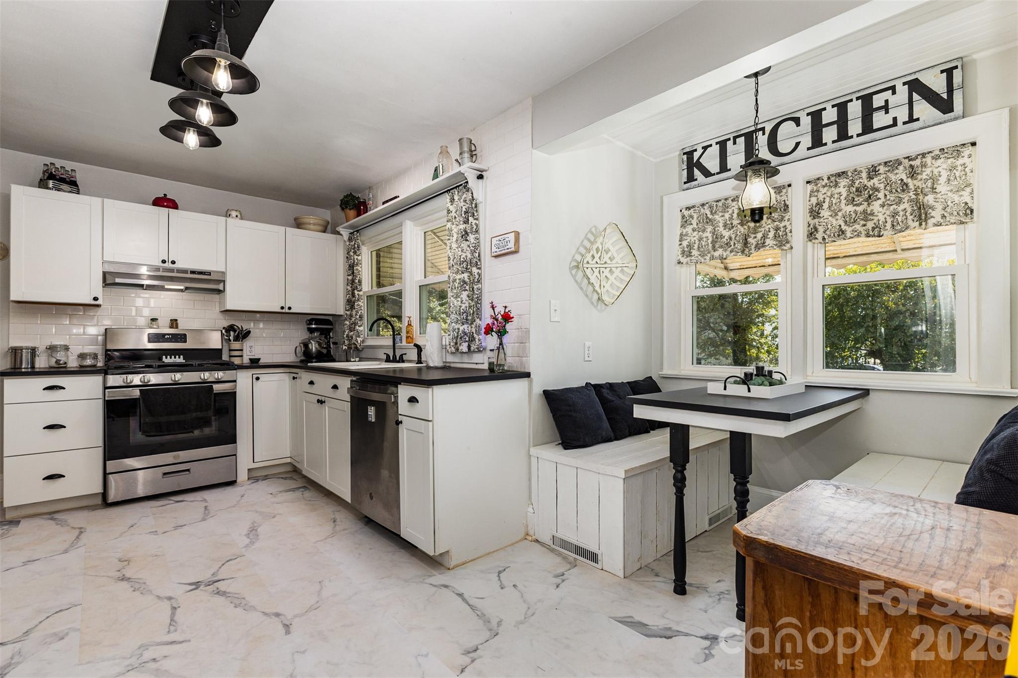 941 Casar Belwood Road — Lawndale