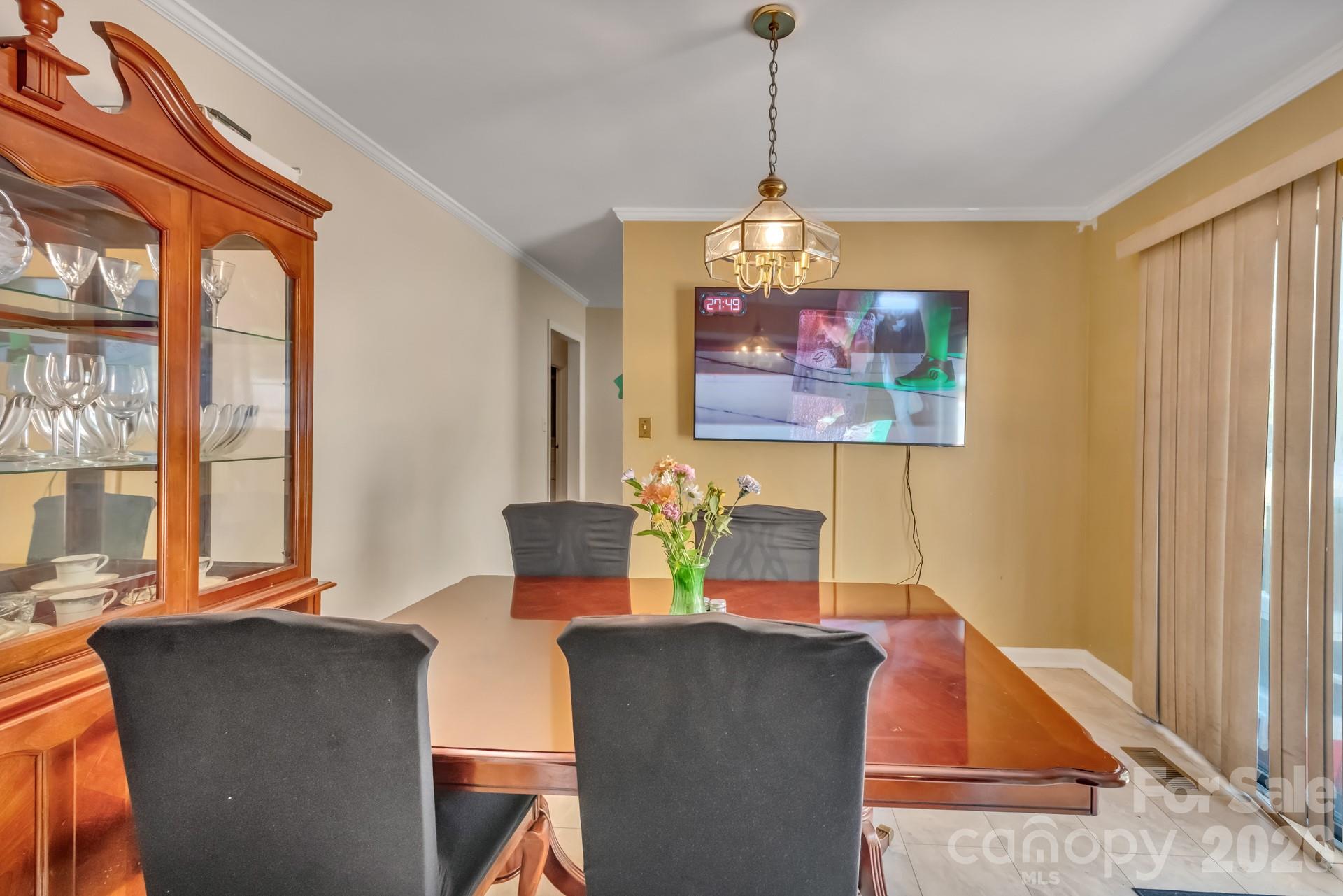 5528 Middleton Road — Durham