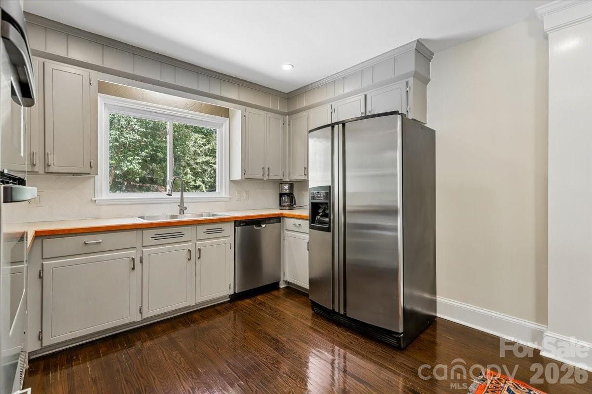 4640 Town And Country Drive — Charlotte