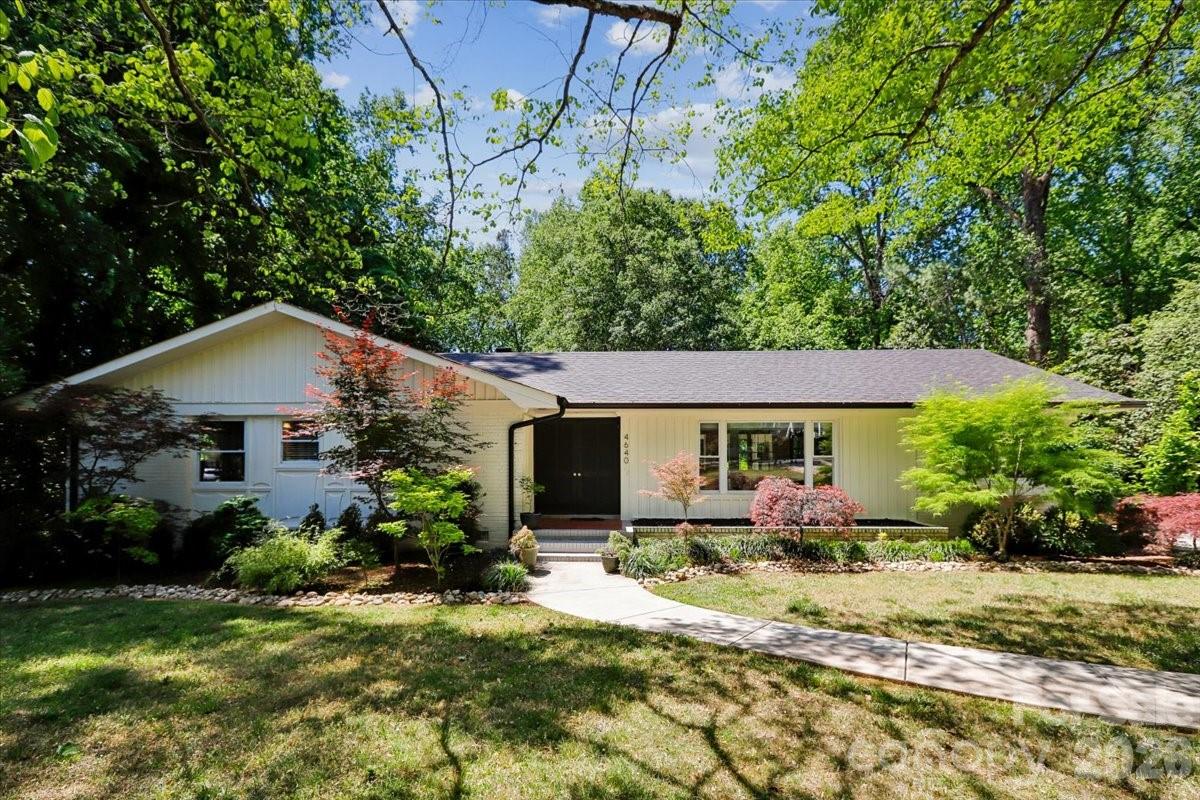 4640 Town And Country Drive — Charlotte