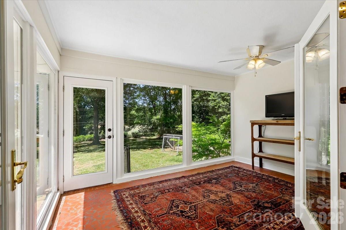 4640 Town And Country Drive — Charlotte