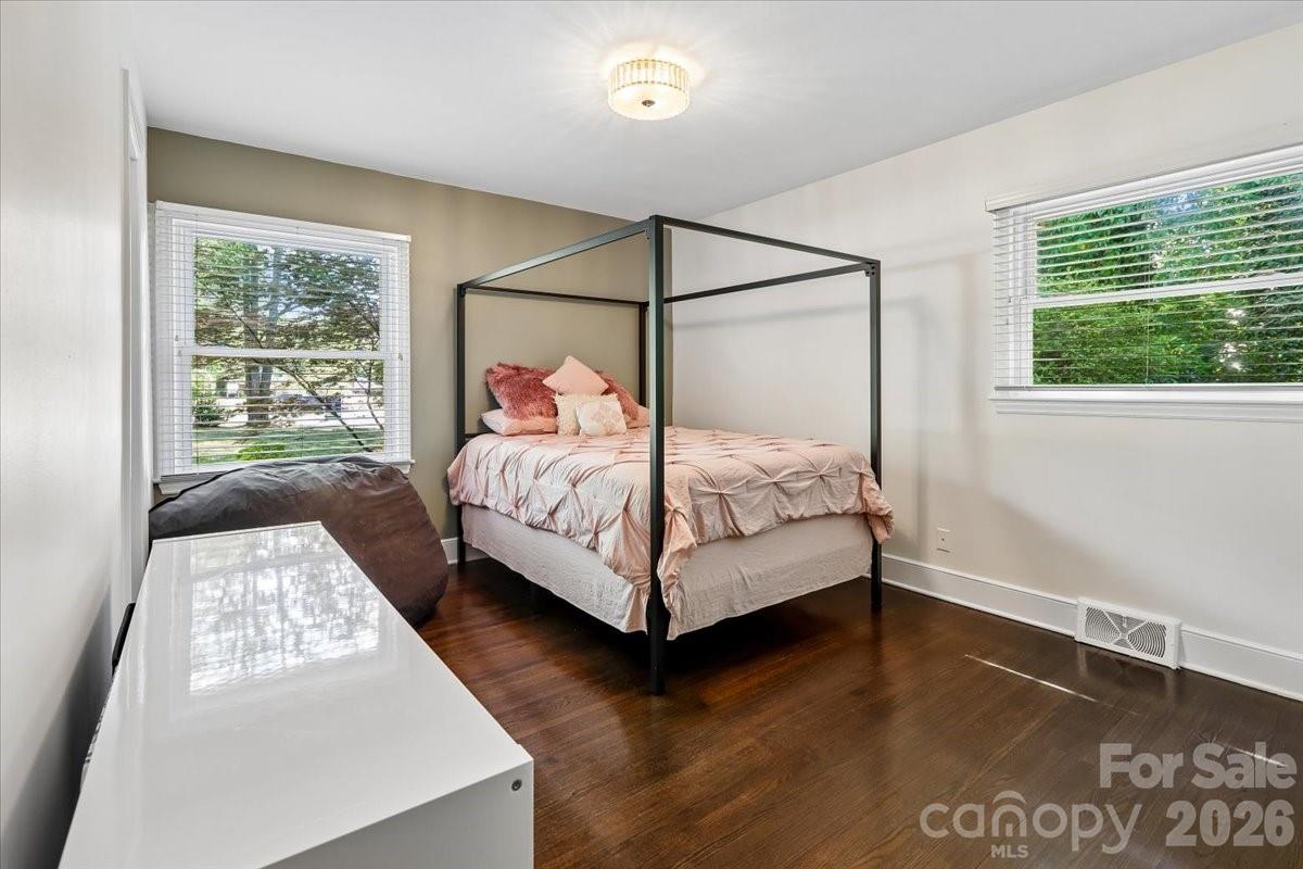 4640 Town And Country Drive — Charlotte