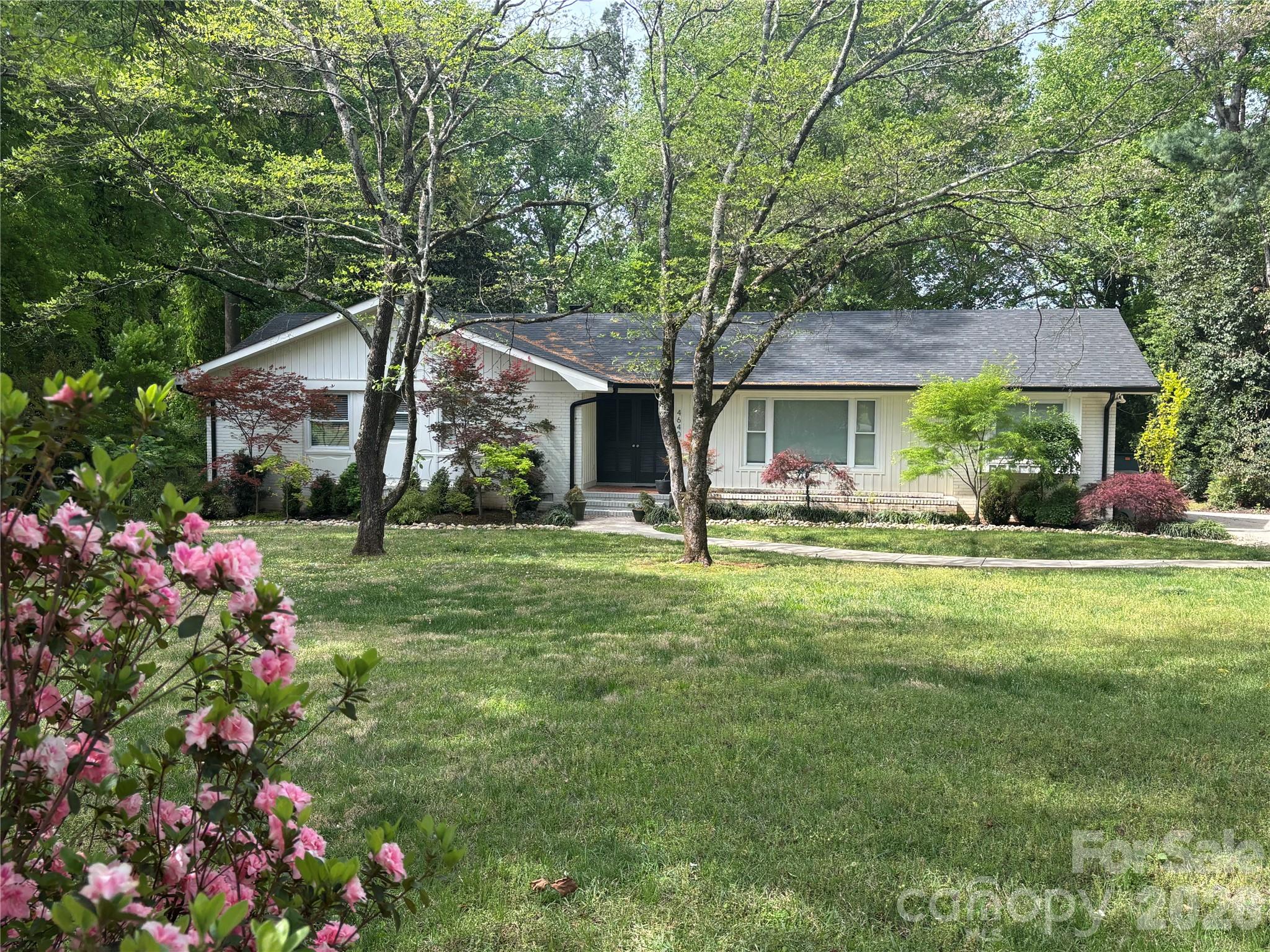 4640 Town And Country Drive — Charlotte