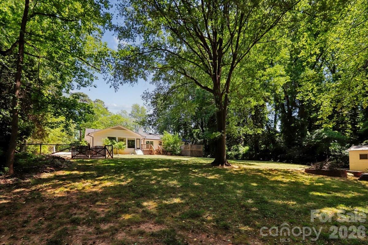 4640 Town And Country Drive — Charlotte